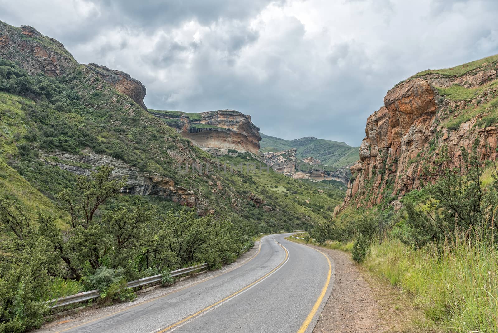 Road landscape with andstone hills next to road R712 at Golden Gate