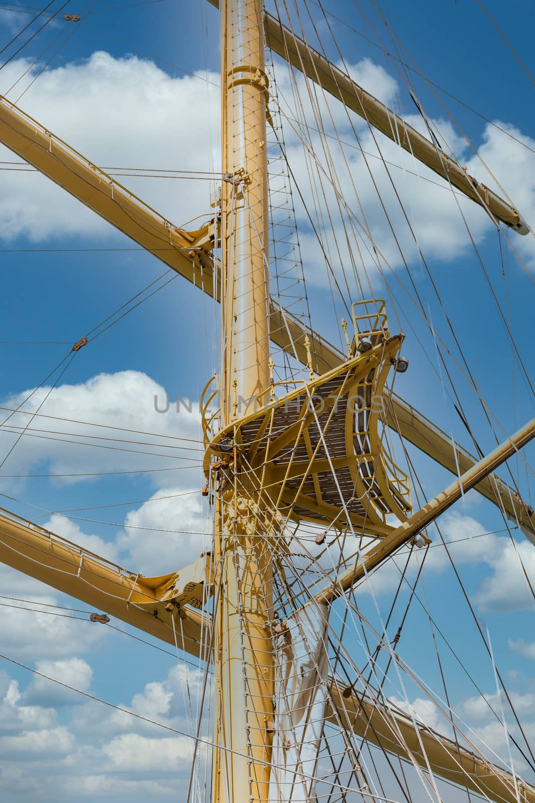 Crows Nest on Clipper Ship Mast by dbvirago