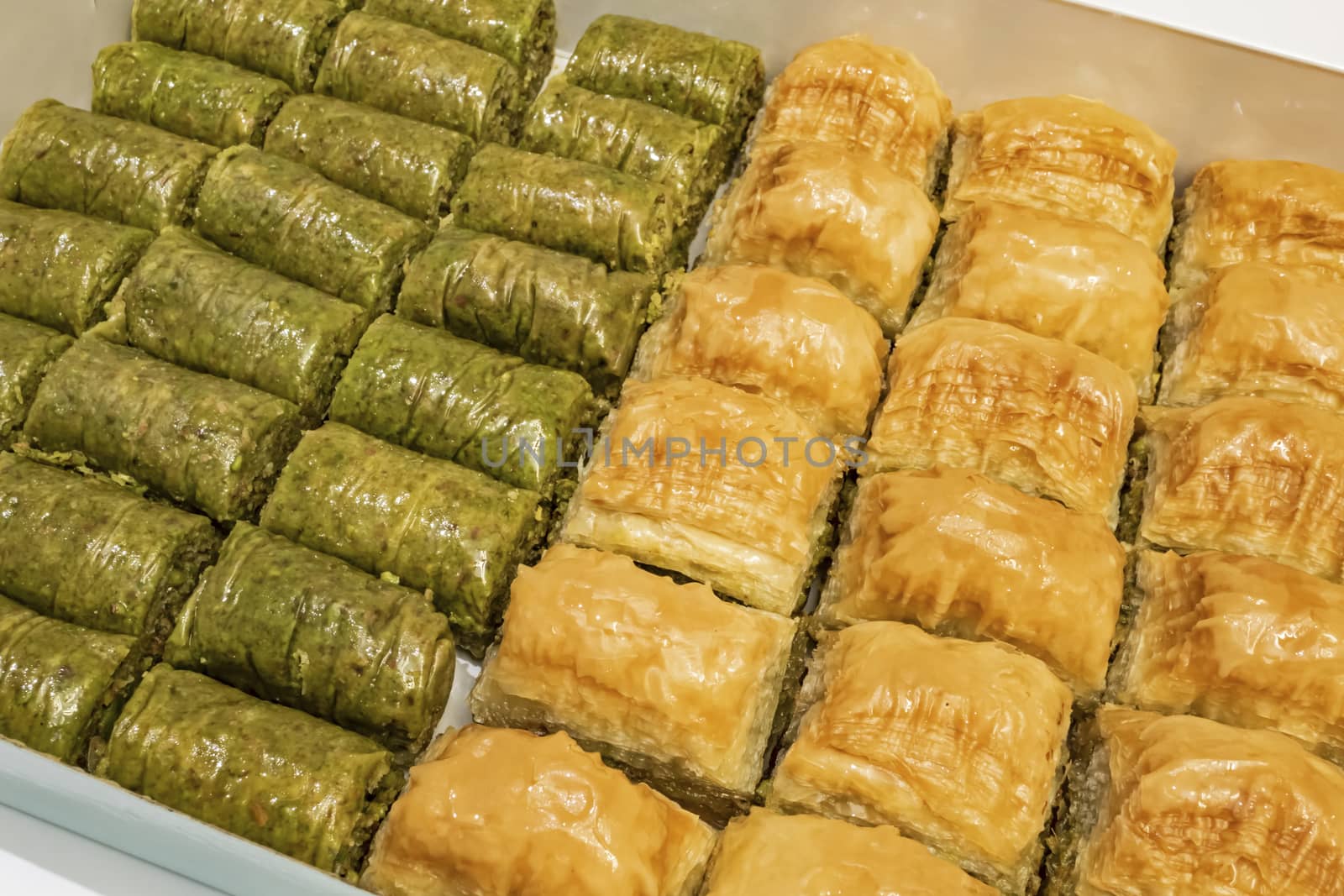 traditional turkish dessert baklava