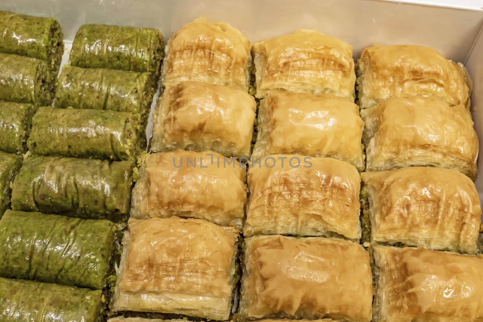 traditional turkish dessert baklava