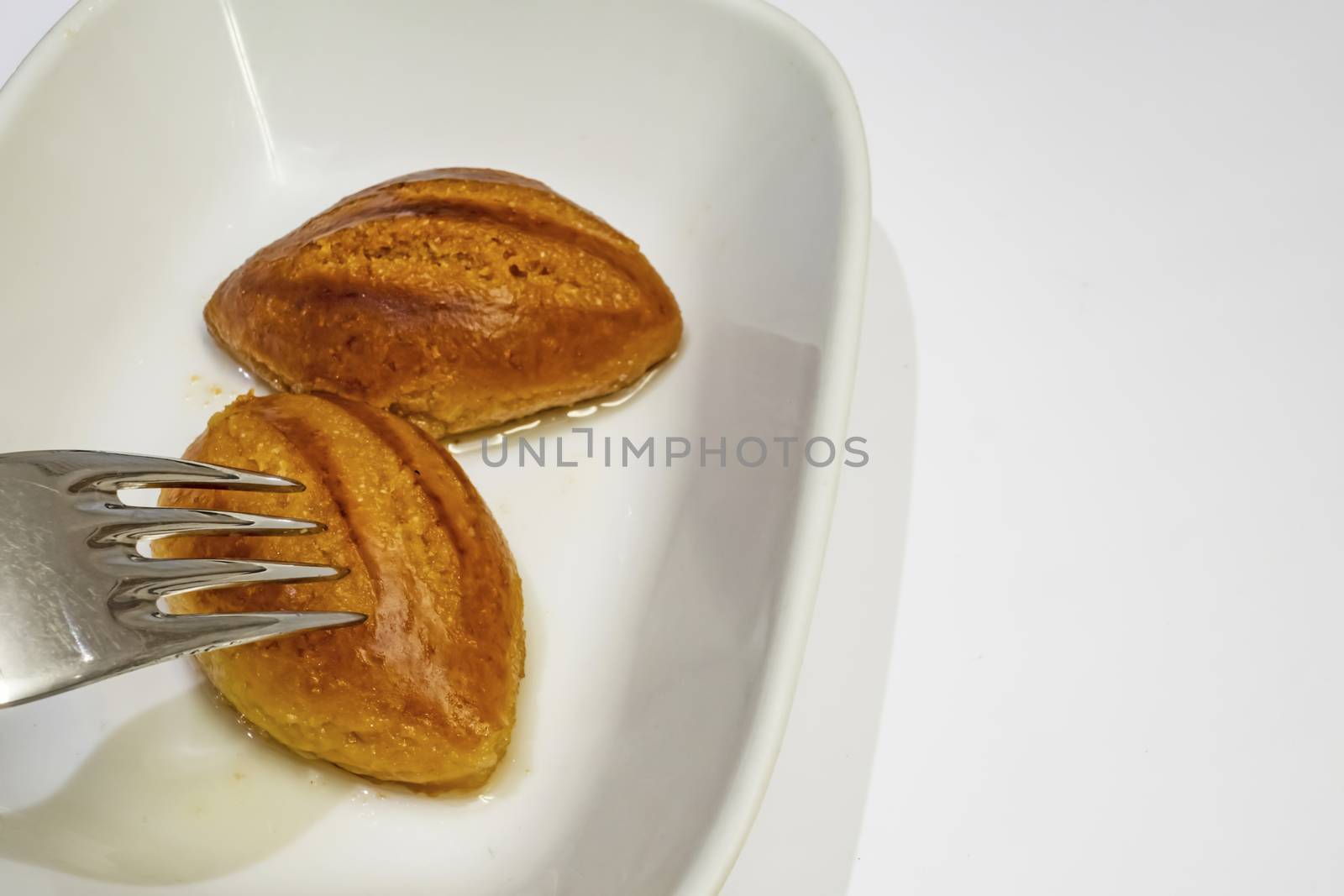 ready to eat traditional turkish dessert sekerpare