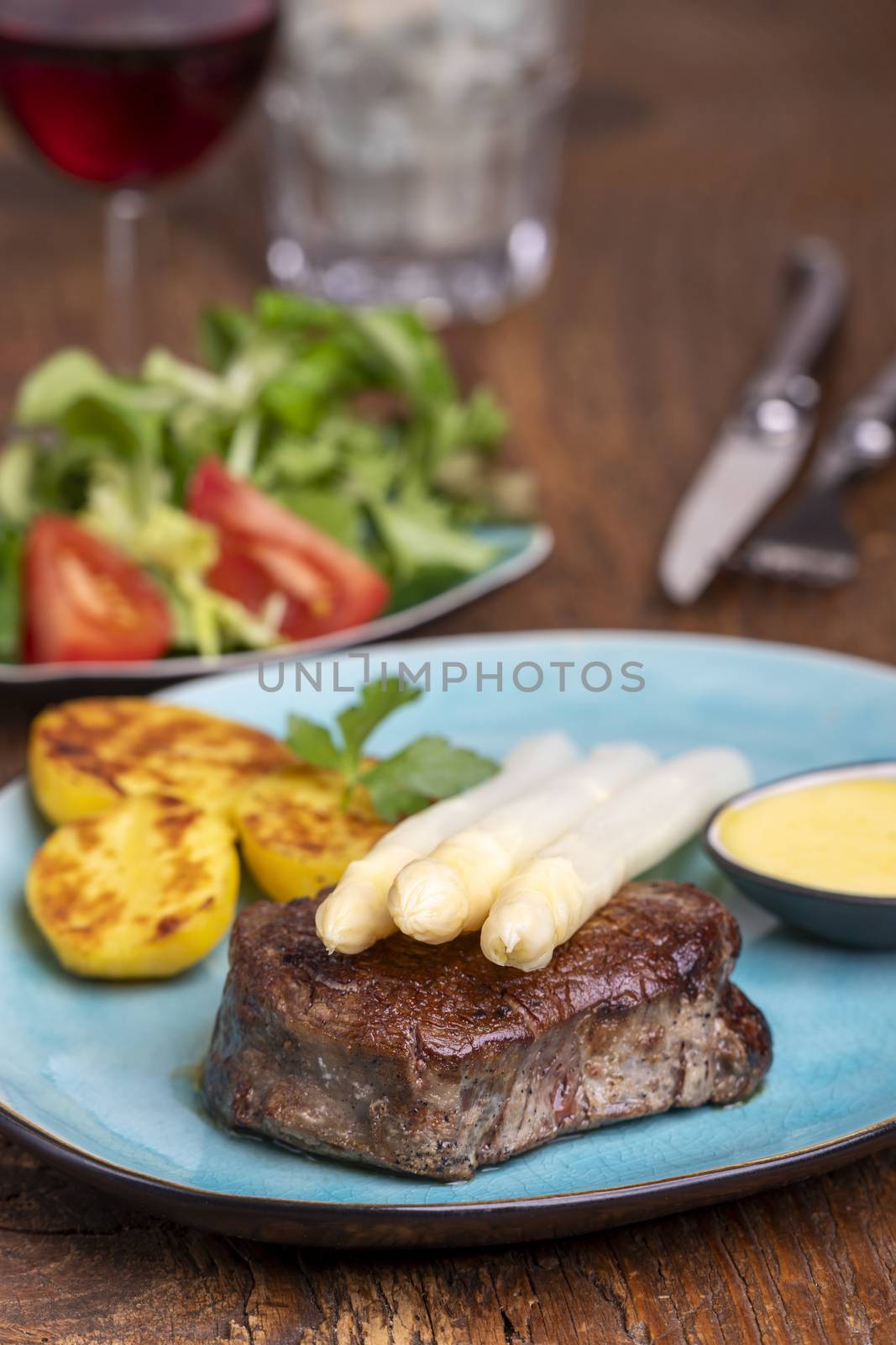 asparagus with potatoes and a steak by bernjuer