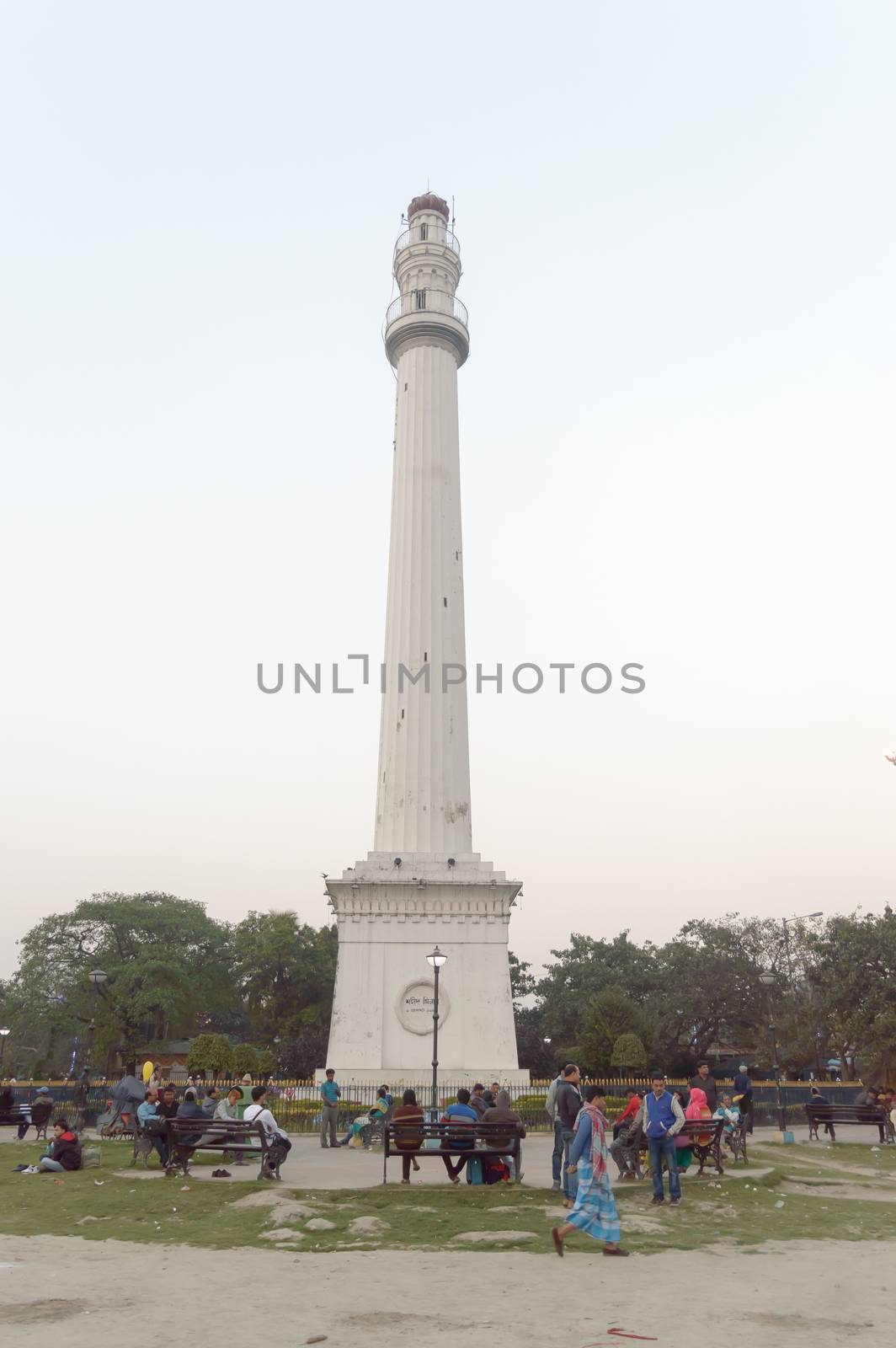 Shaheed Minar Martyrs Ochterlony Monument, famous pillar minaret architectural column lighthouse representing memory British East India Company victory over Nepalese War, Kolkata West Bengal May 2019.