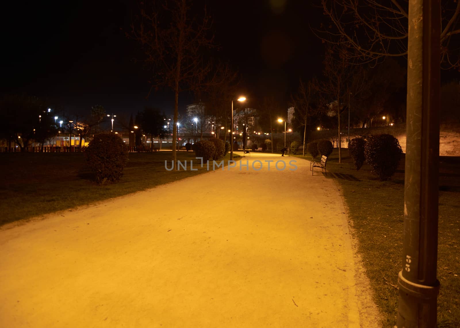 I walk in the park to nowhere at night by raul_ruiz
