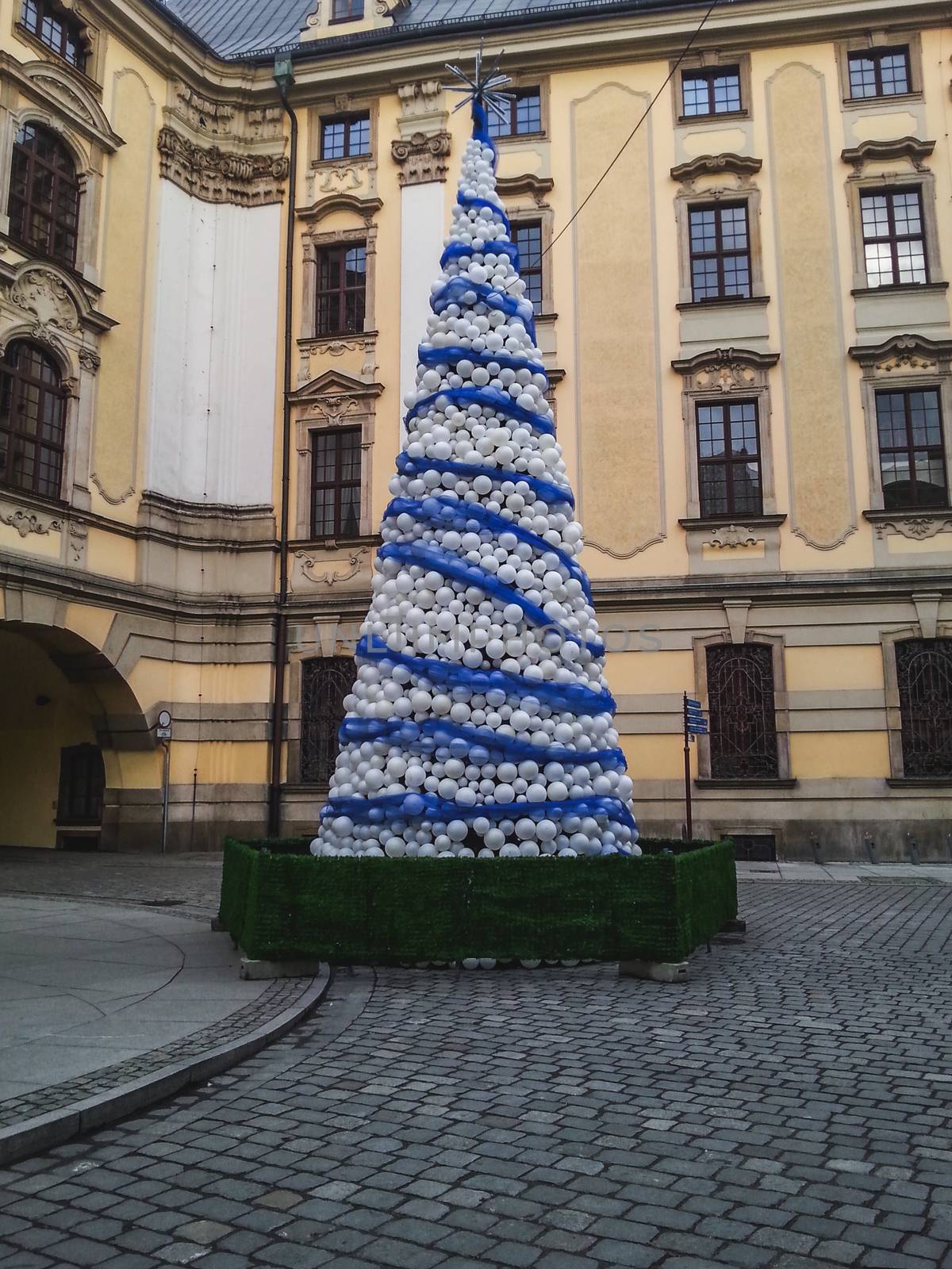 Balloon christmas tree in Wroclaw city by Wierzchu