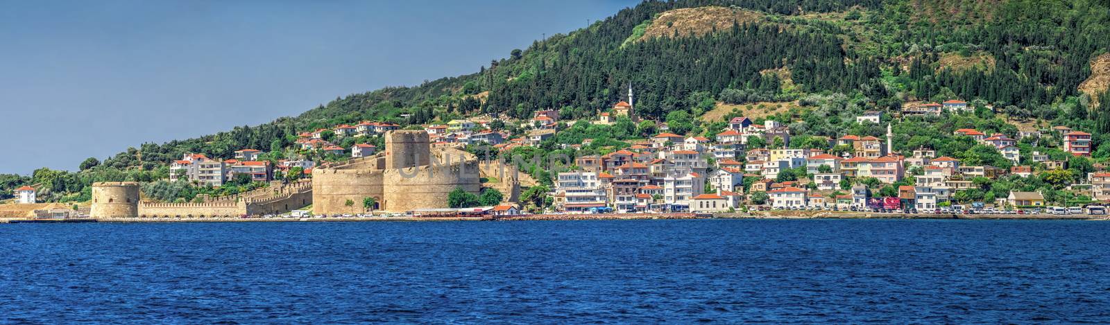 Kilitbahir castle in Turkey by Multipedia