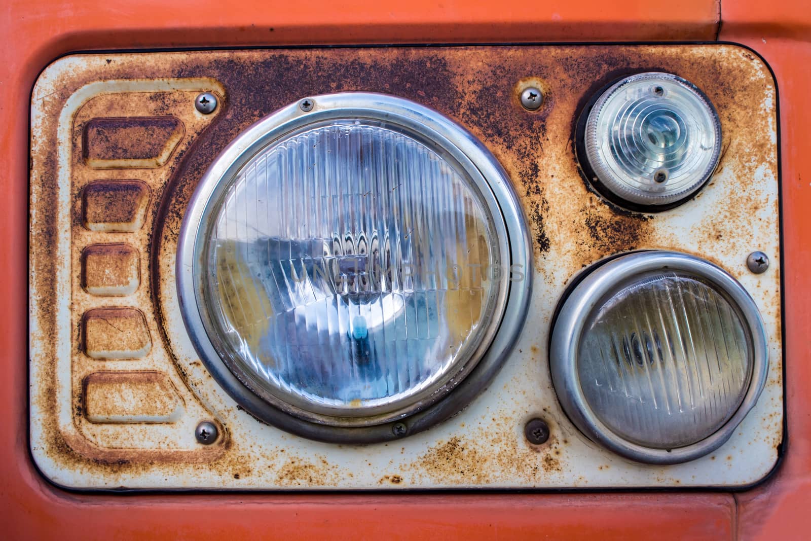 Headlight set of the vintage truck