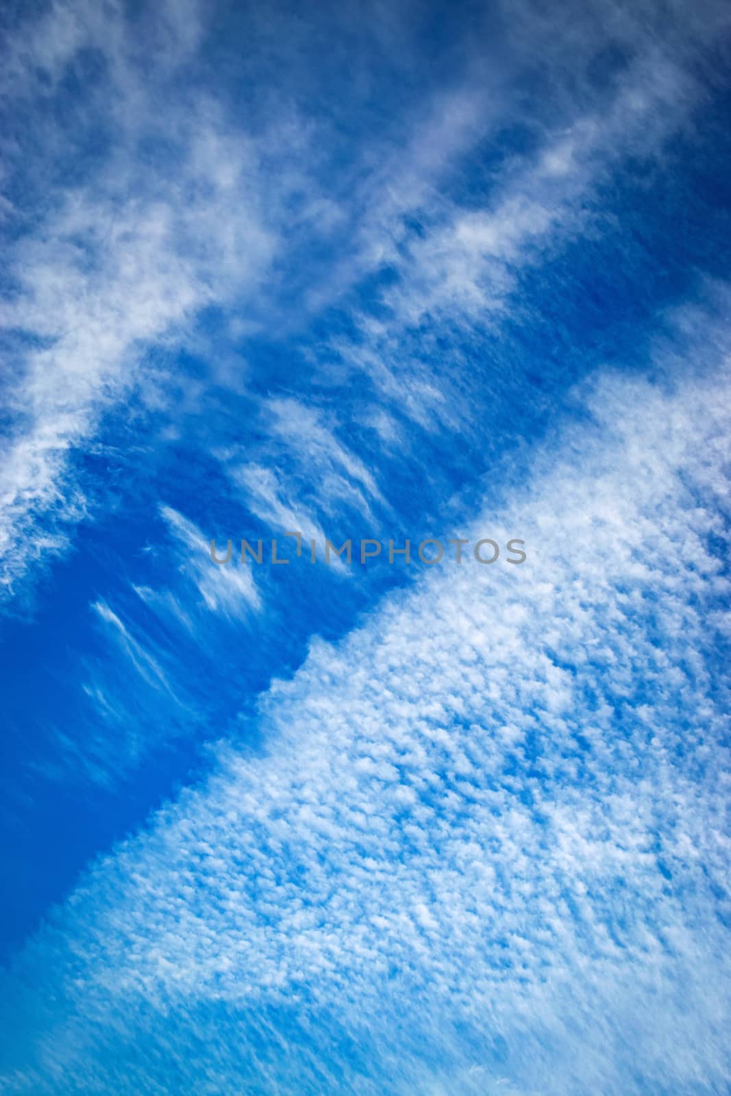 detail clouds in the blue sky by Ahojdoma