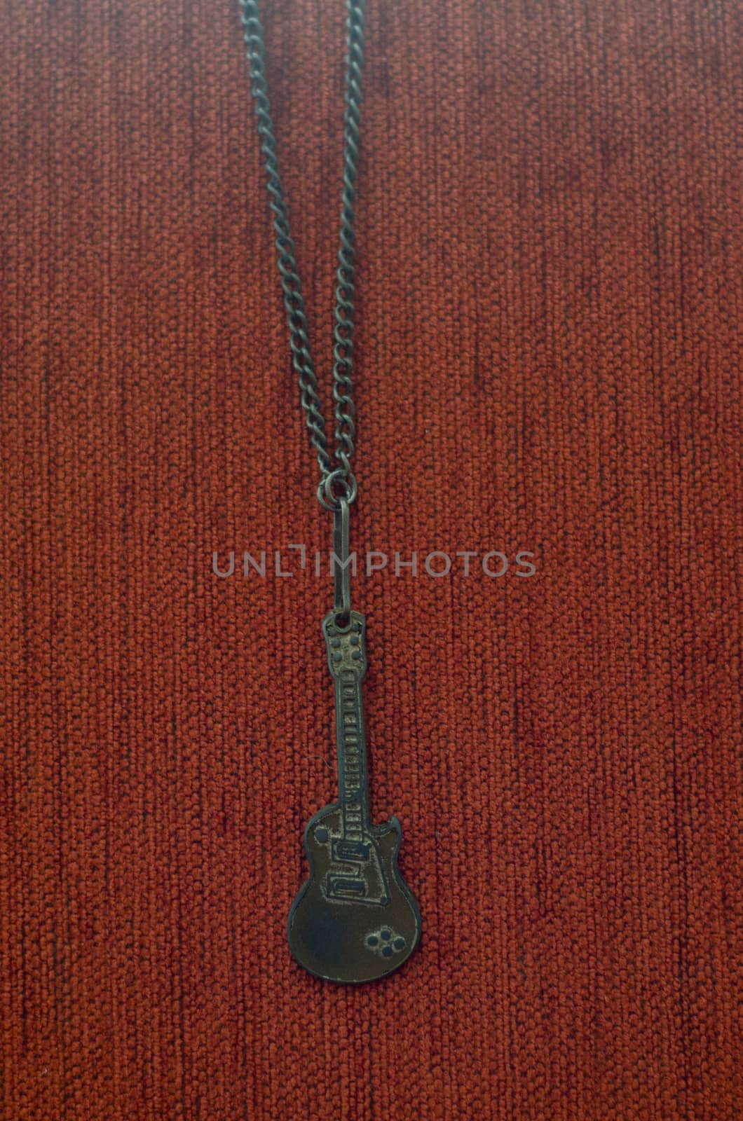 Old Rusty Guitar Necklace, Vintage Rusty Guitar Necklace, Accessory by Hasilyus