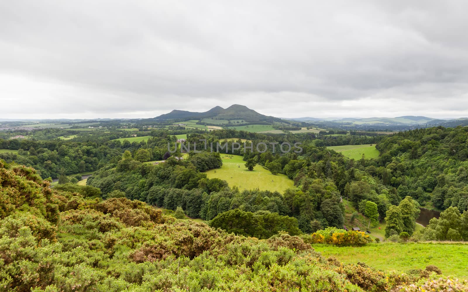 Scott's View is a scenic viewpoint overlooking the valley of the River Tweed in the Scottish Borders.