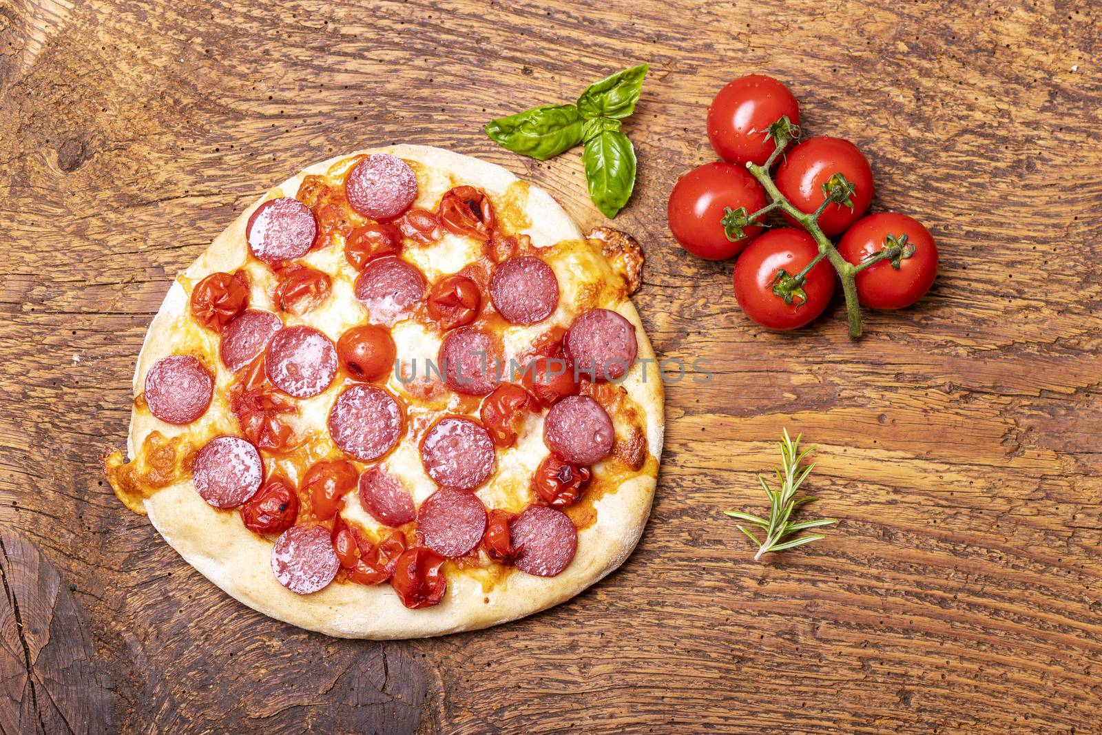 overview of a salami pizza