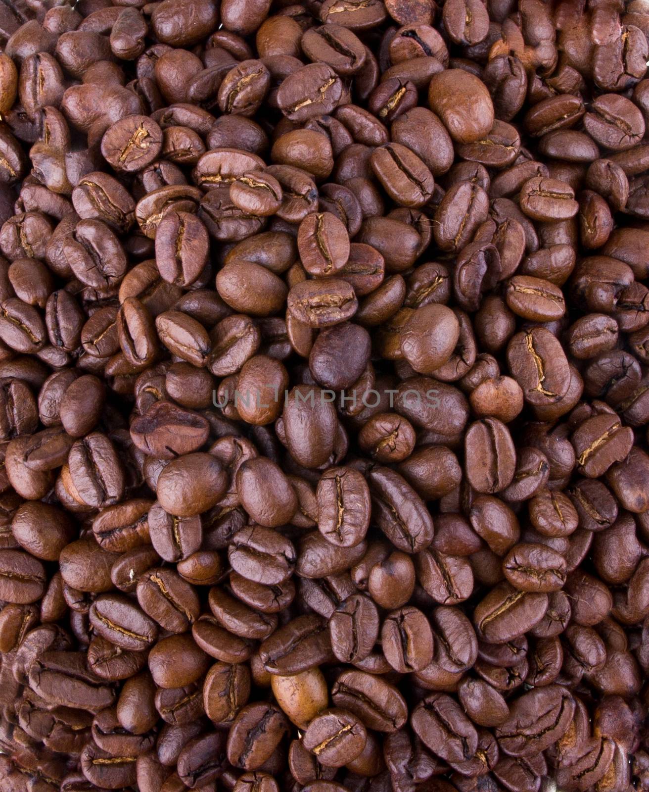 Black roasted coffee beans by tehcheesiong