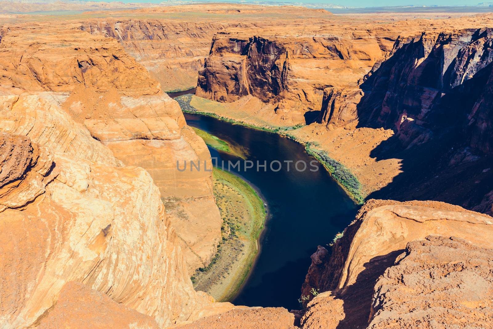 Horseshoe Bend on Colorado River in Glen Canyon, Arizona, USA by nicousnake