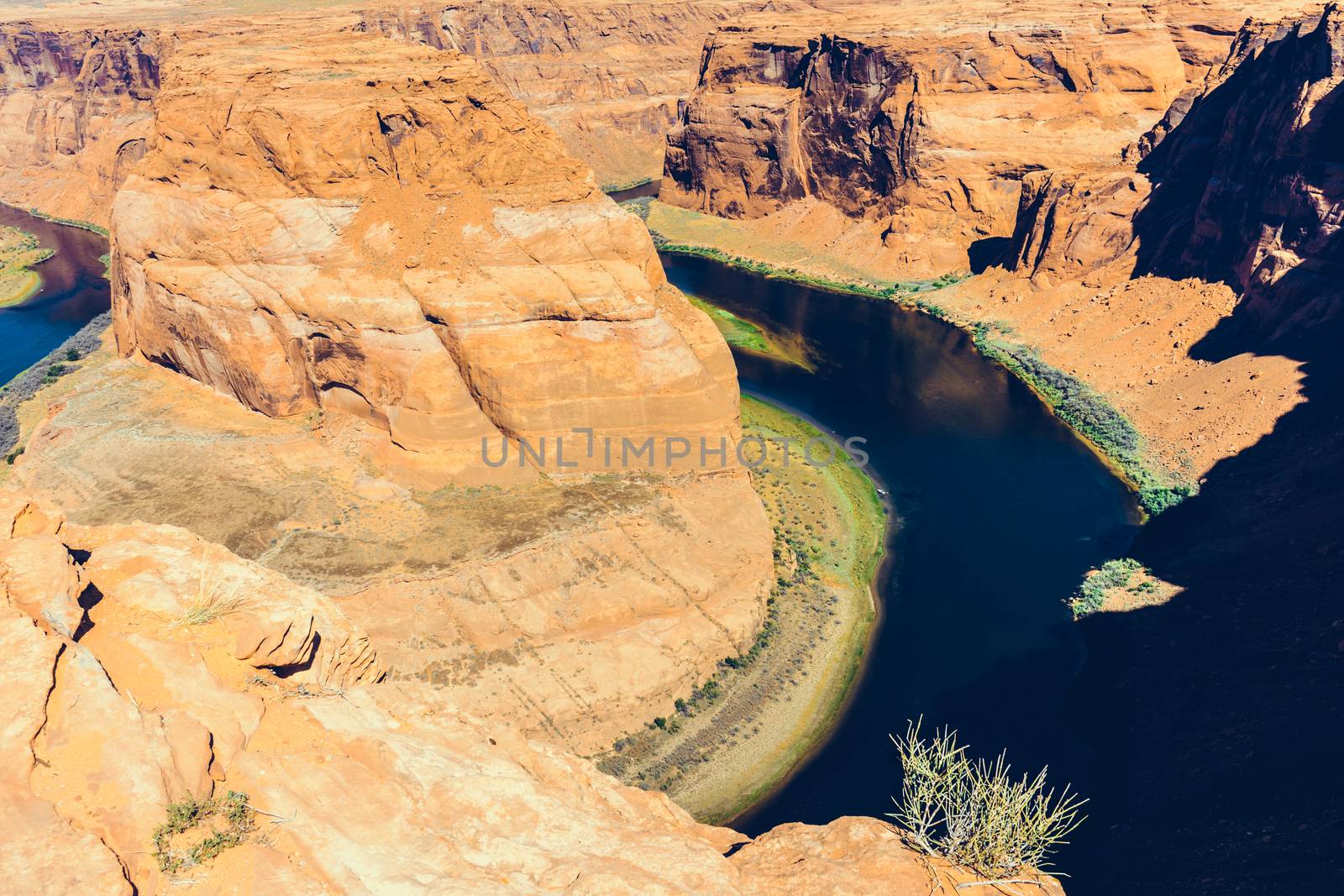 Horseshoe Bend on Colorado River in Glen Canyon, Arizona, USA by nicousnake