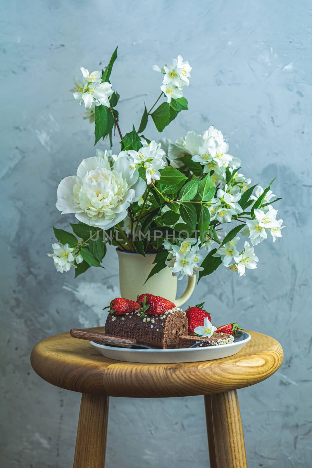Chocolate roll cake with fresh strawberries by ArtSvitlyna