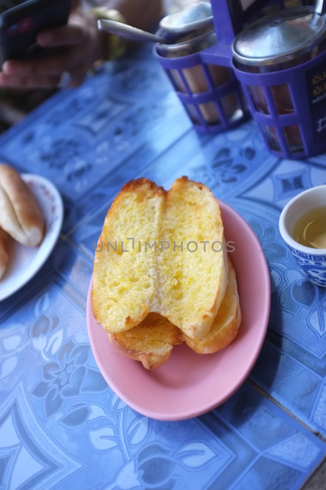 A world renowned delicacy from Sakon Nakhon , Thailand , Indochina pan-fried egg French bread