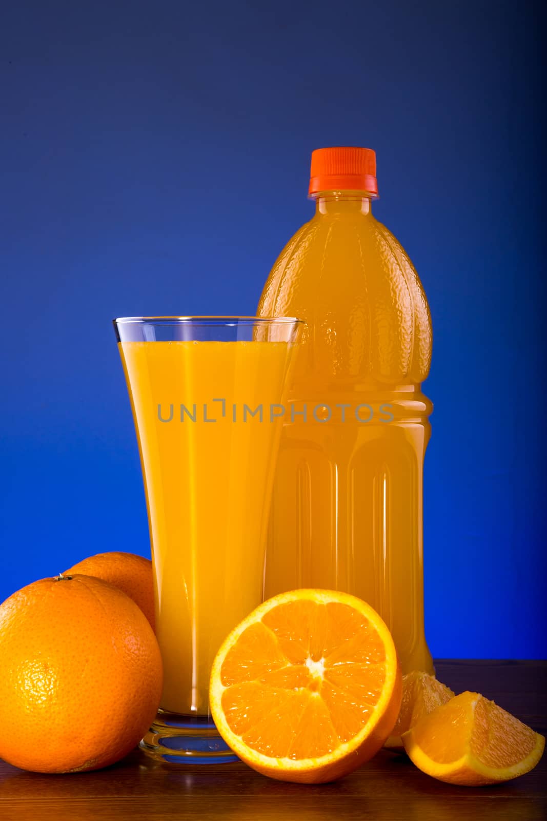 Fresh orange juice by tehcheesiong