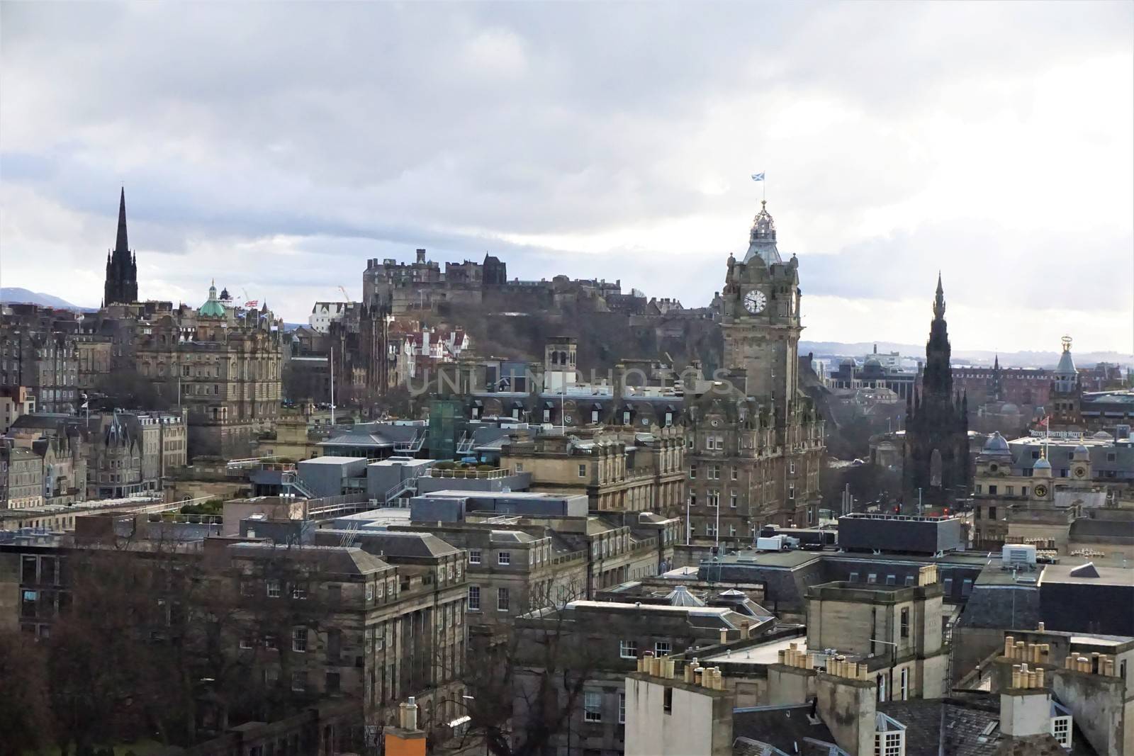 Majestic view over the old town of Edinburgh, Scotland