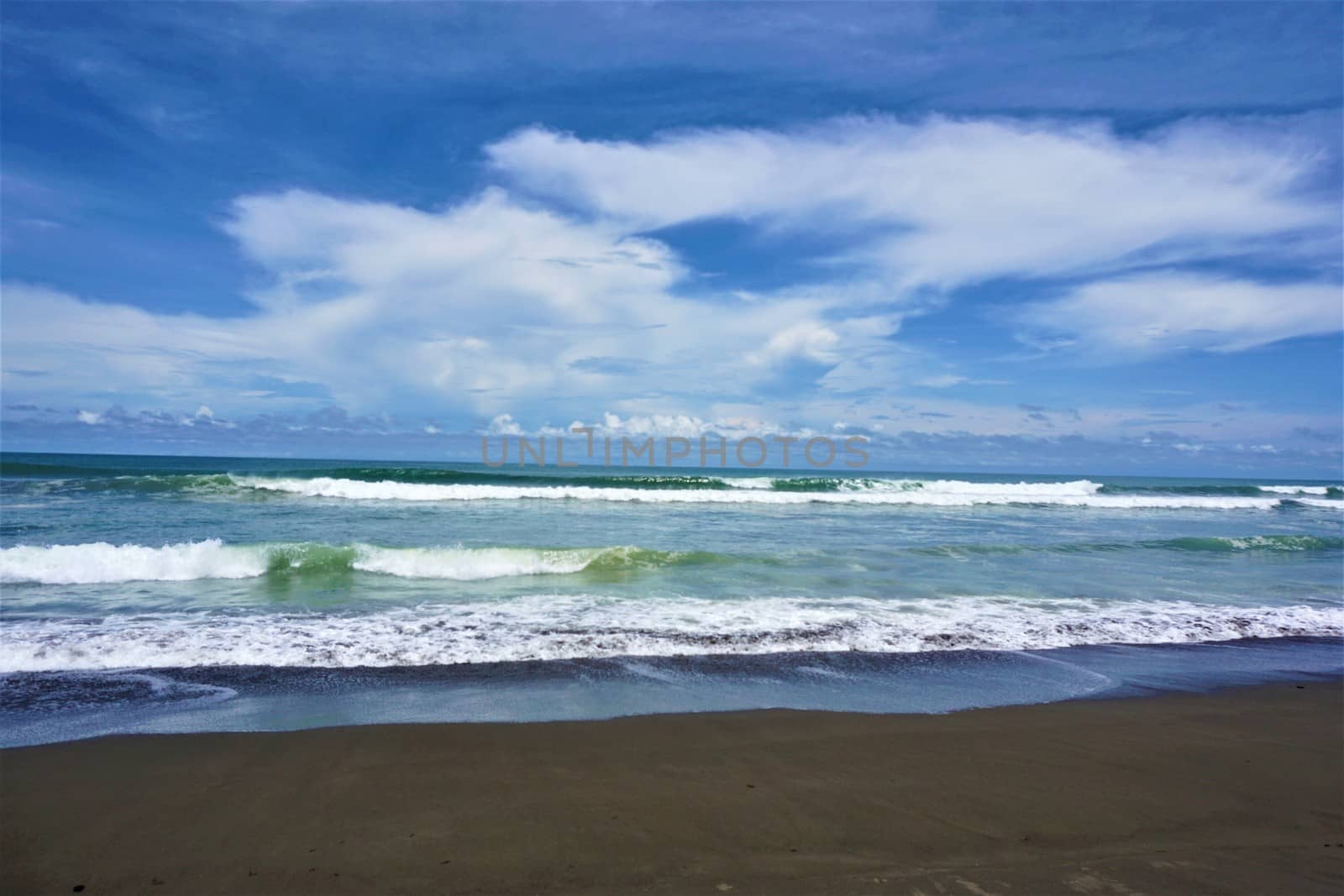 View on the pacific ocean at Playa Dominical, Costa Rica