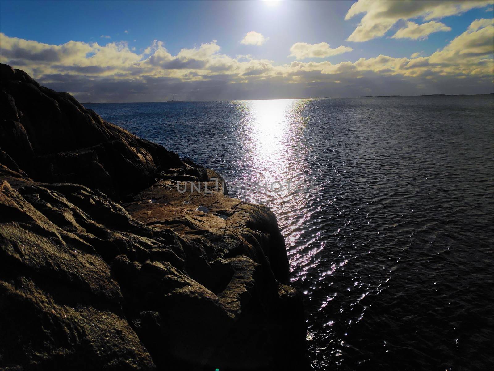 Reflections of the sun on baltic sea spotted on the island of Suomenlinna by pisces2386