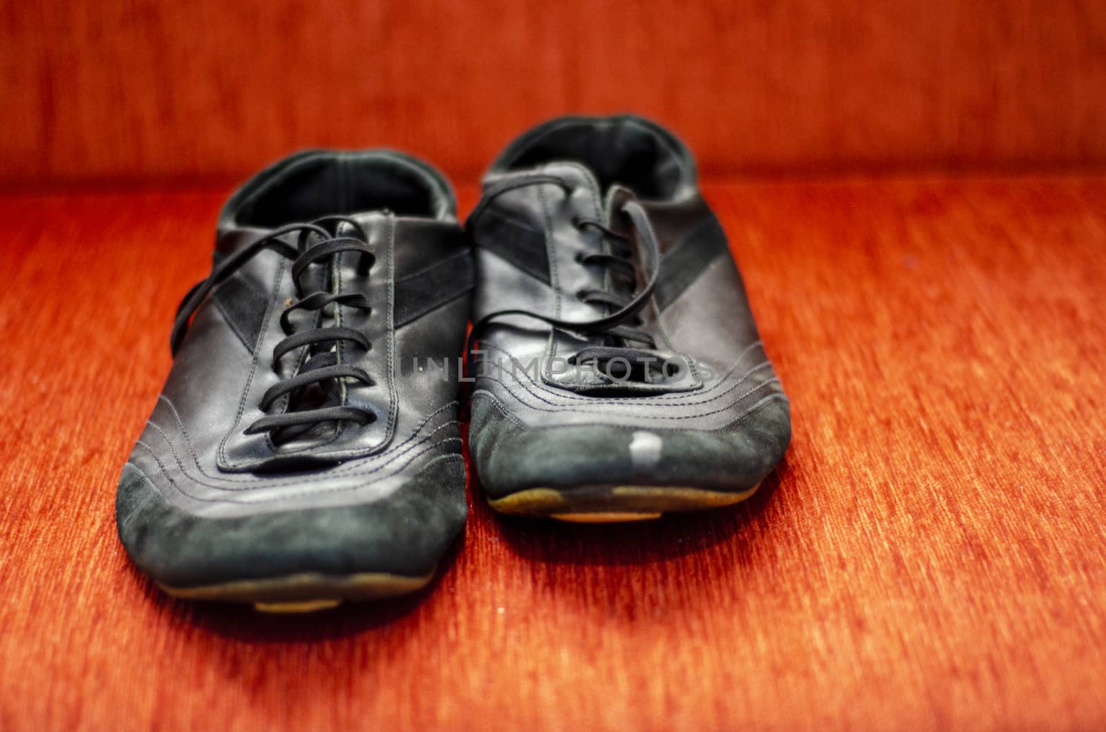 Old Black Walking Shoes, Vintage Black Walking Shoes by Hasilyus