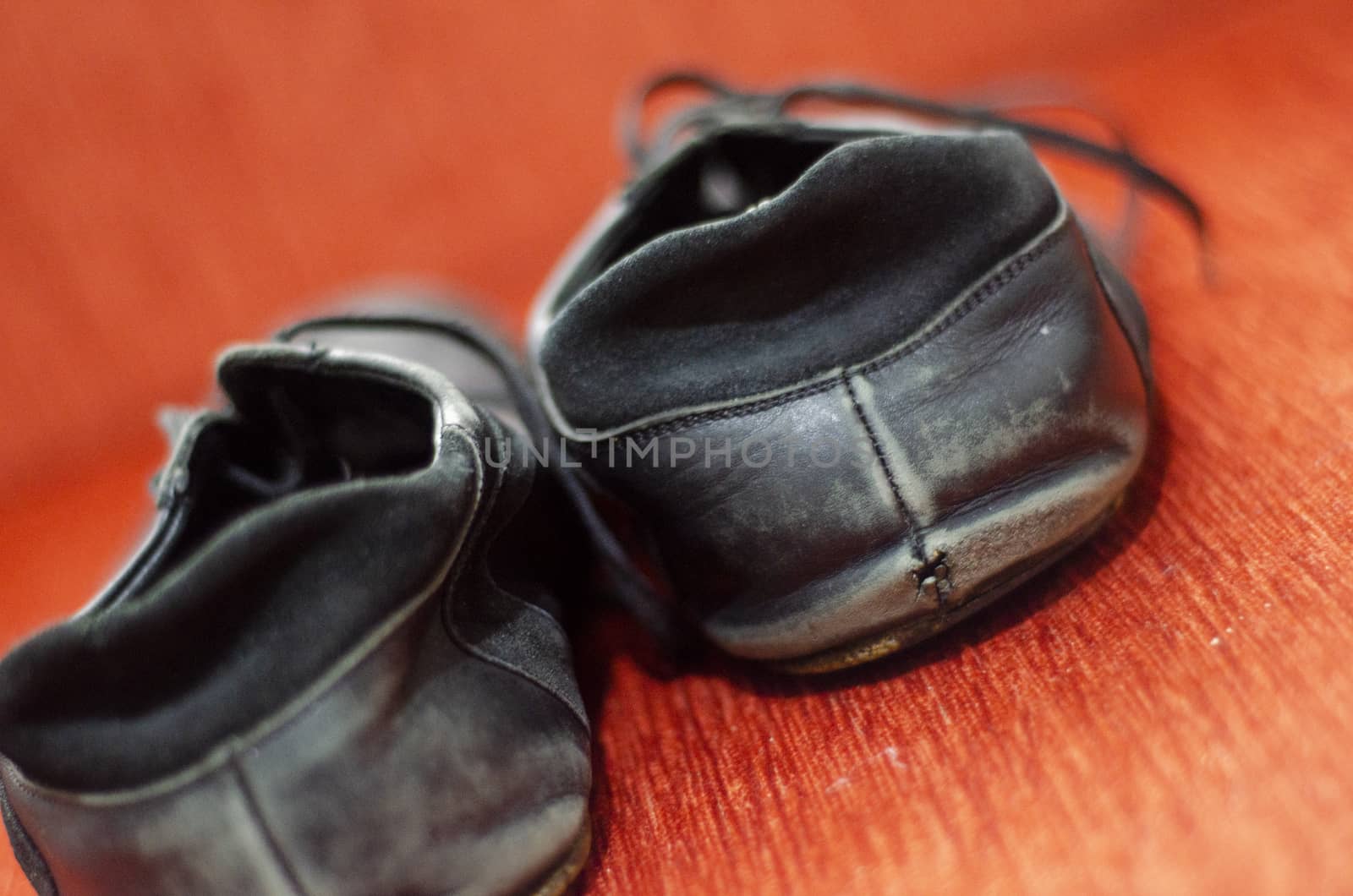 Old Black Walking Shoes, Vintage Black Walking Shoes by Hasilyus