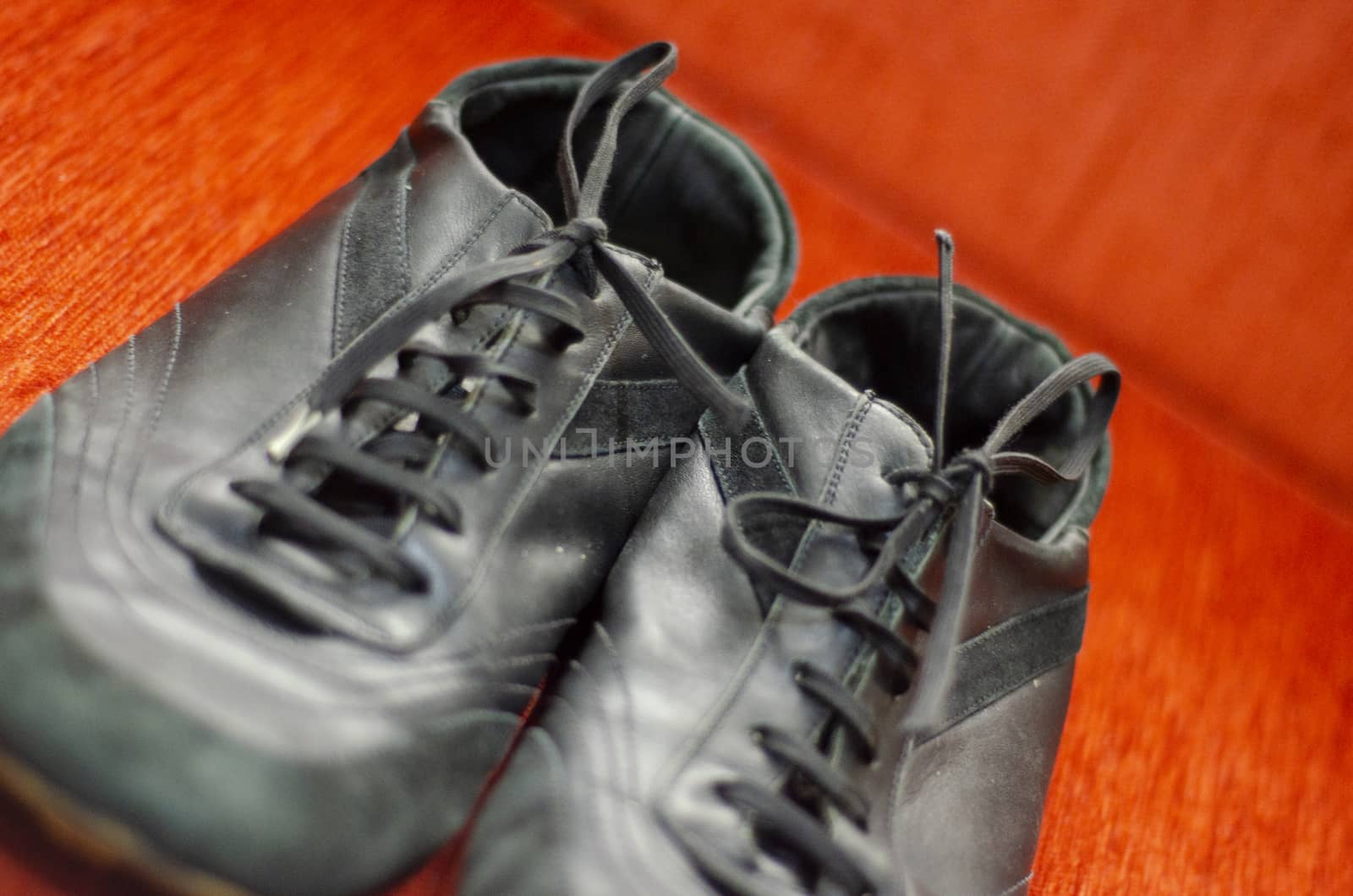 Old Black Walking Shoes, Vintage Black Walking Shoes by Hasilyus