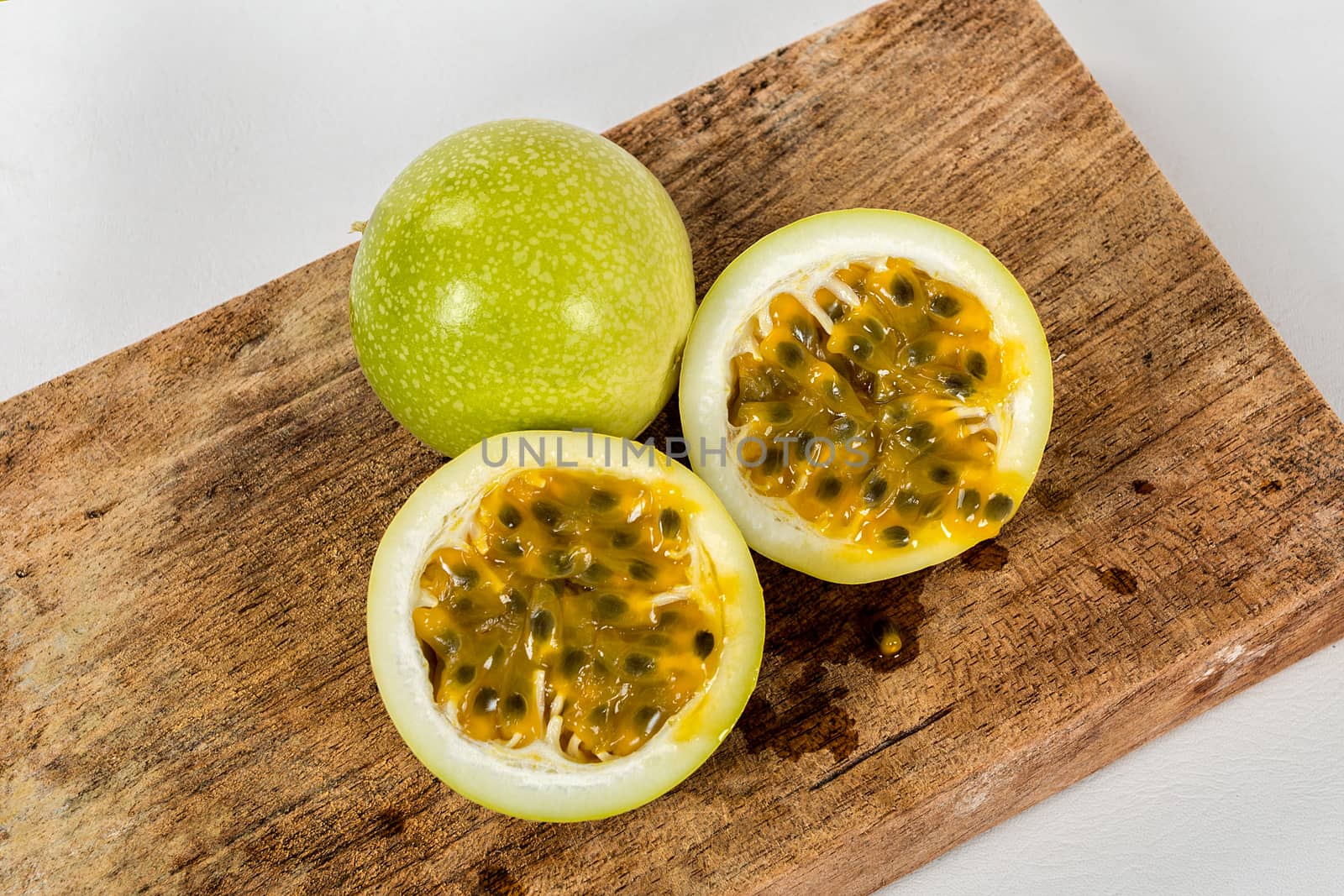 Passion fruit by jrivalta