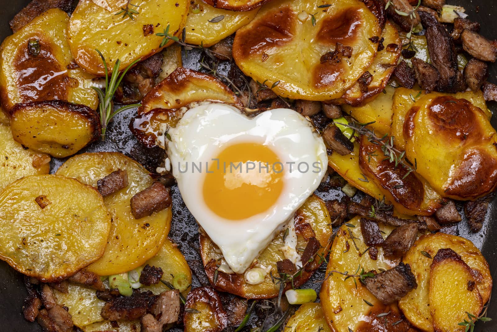 tyrolean potato groestl with onions