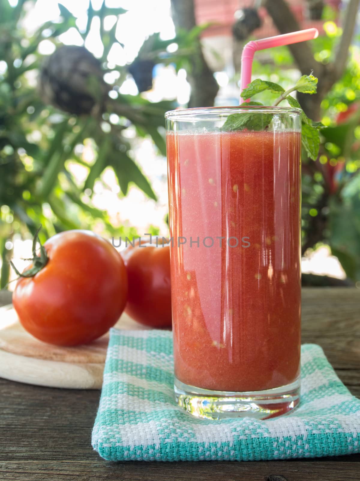 tomato juice / smoothie in glass