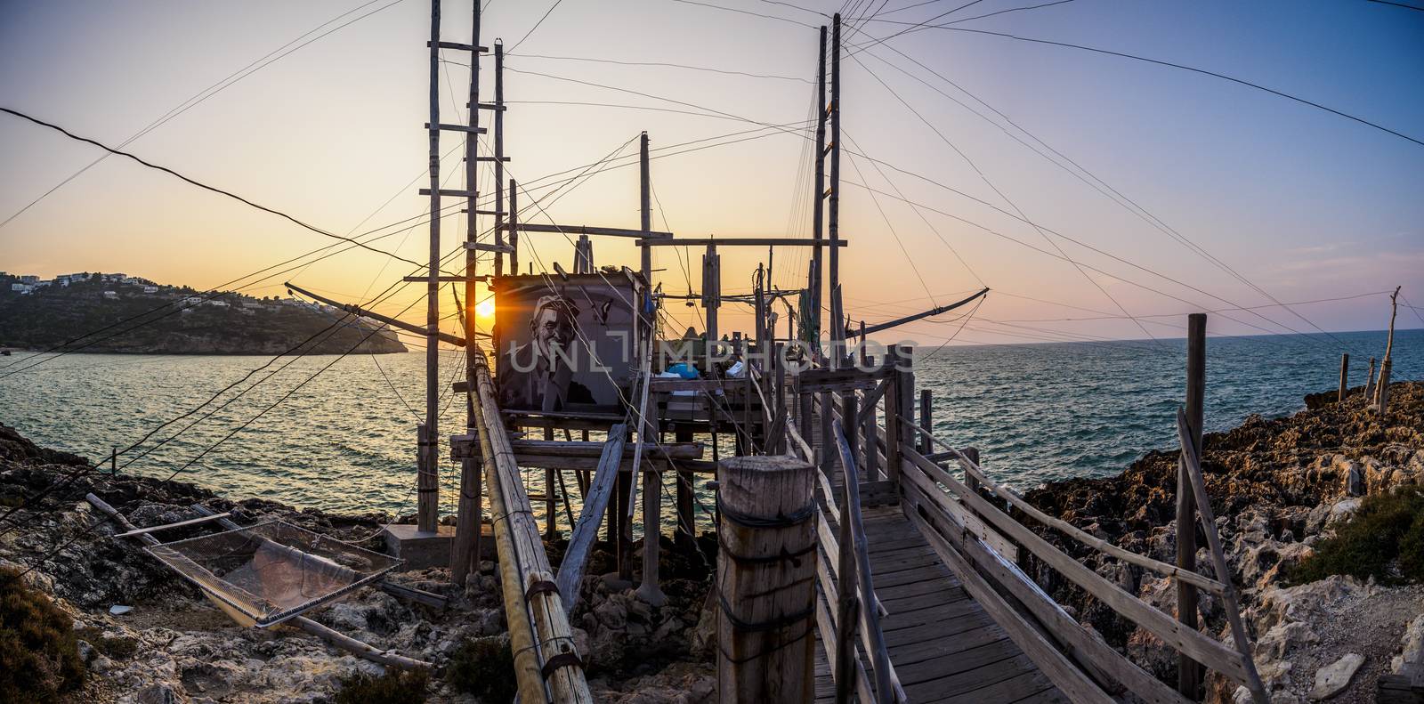 Sunset on Trabucco da Mimì by vinciber