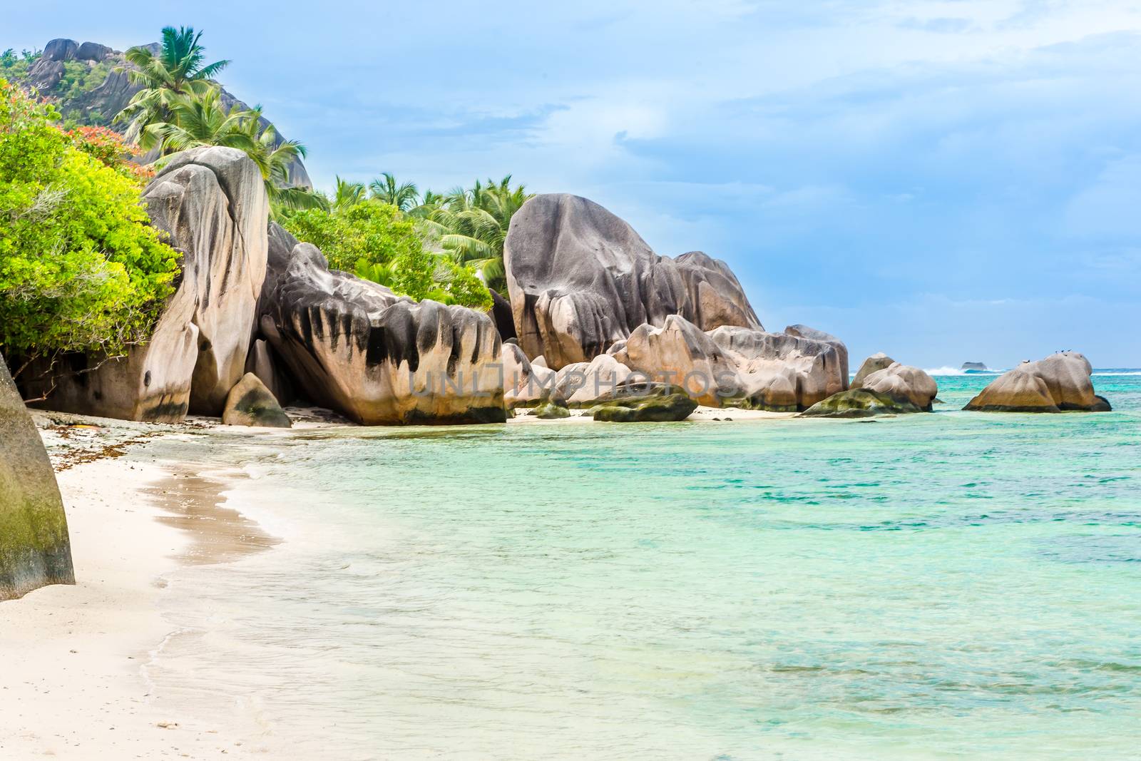 Seychelles, Paradise beach. La Digue at Anse Lazio, Source d’Argent