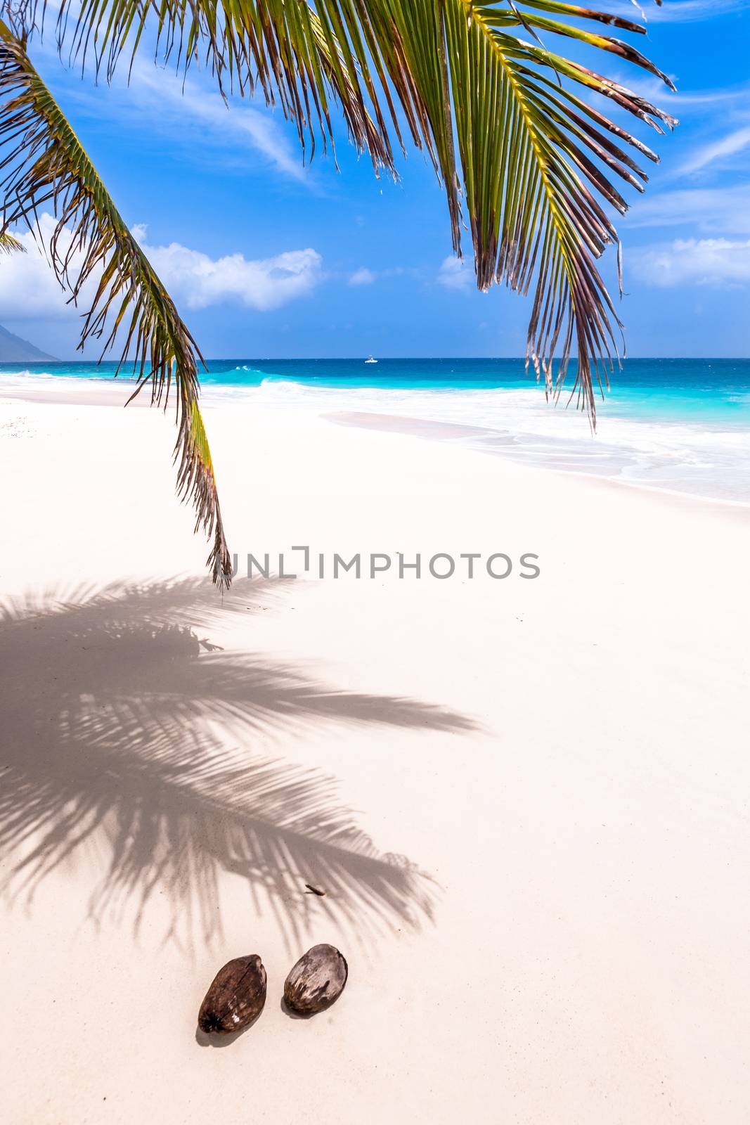 Seychelles, Paradise beach. La Digue at Anse Lazio, Source d’Argent