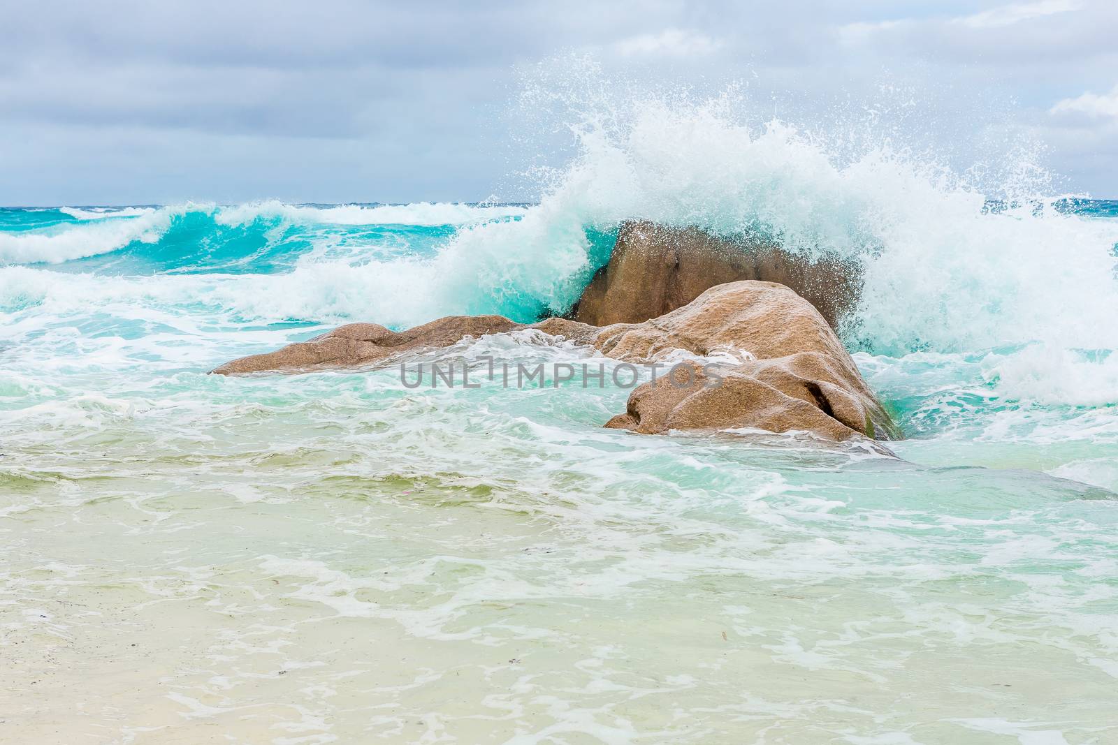 Seychelles, Paradise beach. La Digue at Anse Lazio, Source d’A by SeuMelhorClick