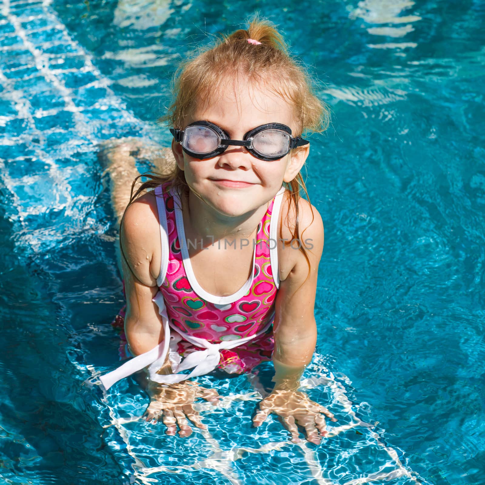 little girl in the pool by altanaka