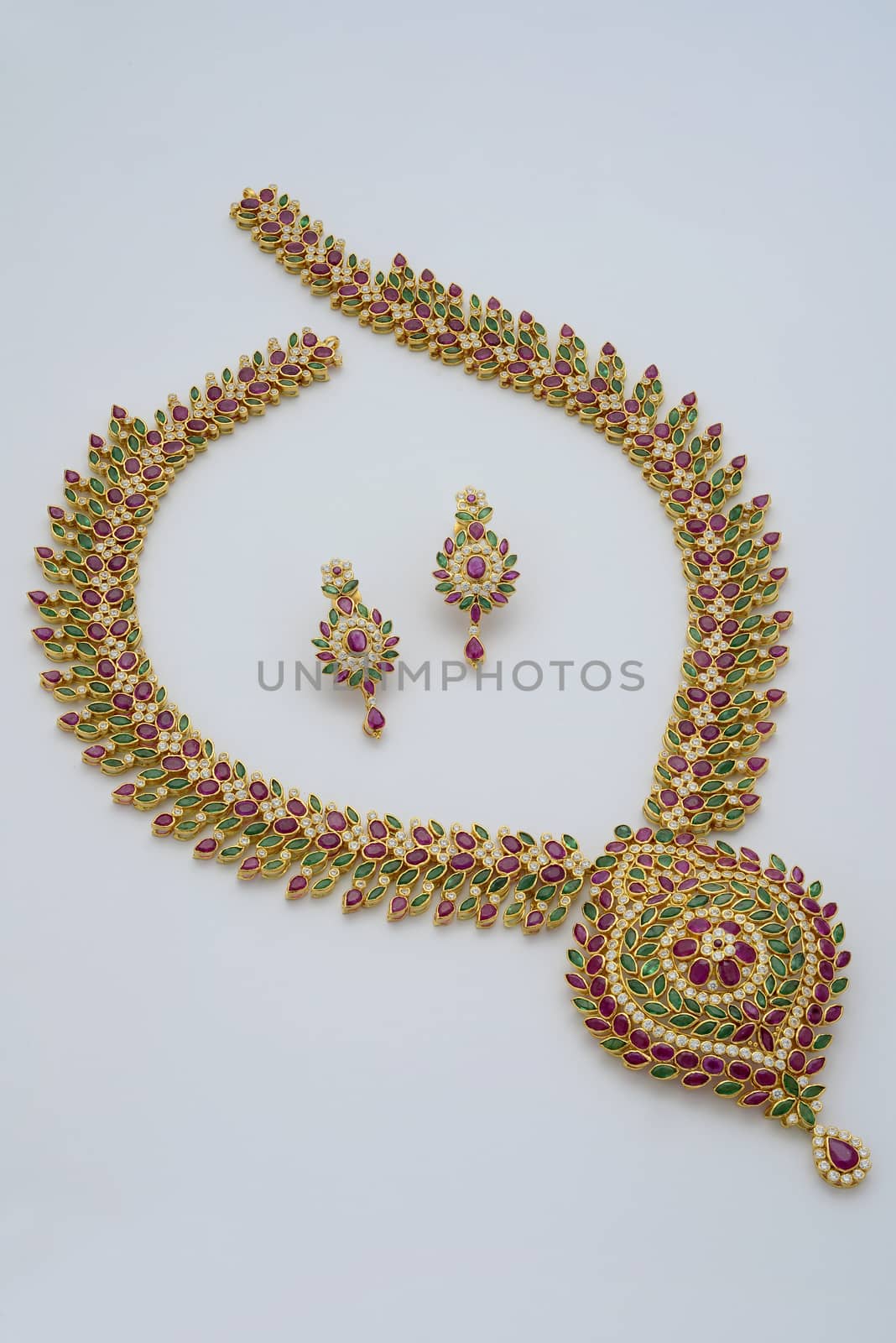 Gold jewelry by rajastills