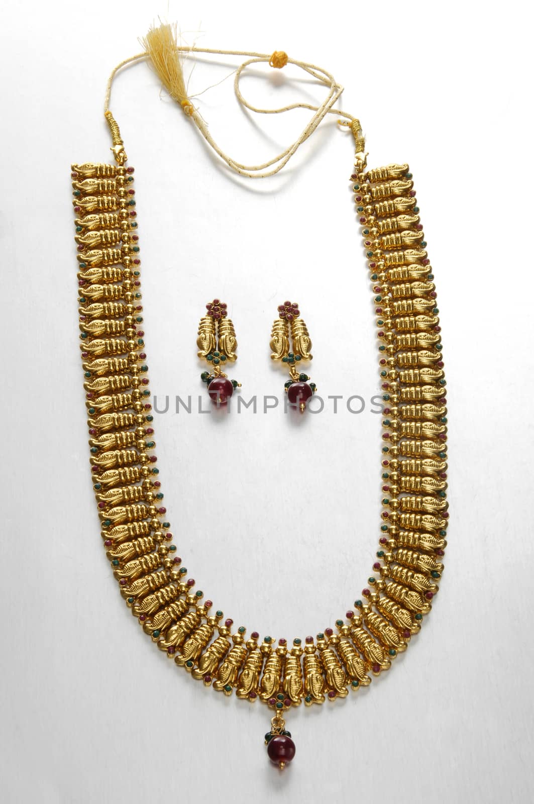 Gold jewelry by rajastills