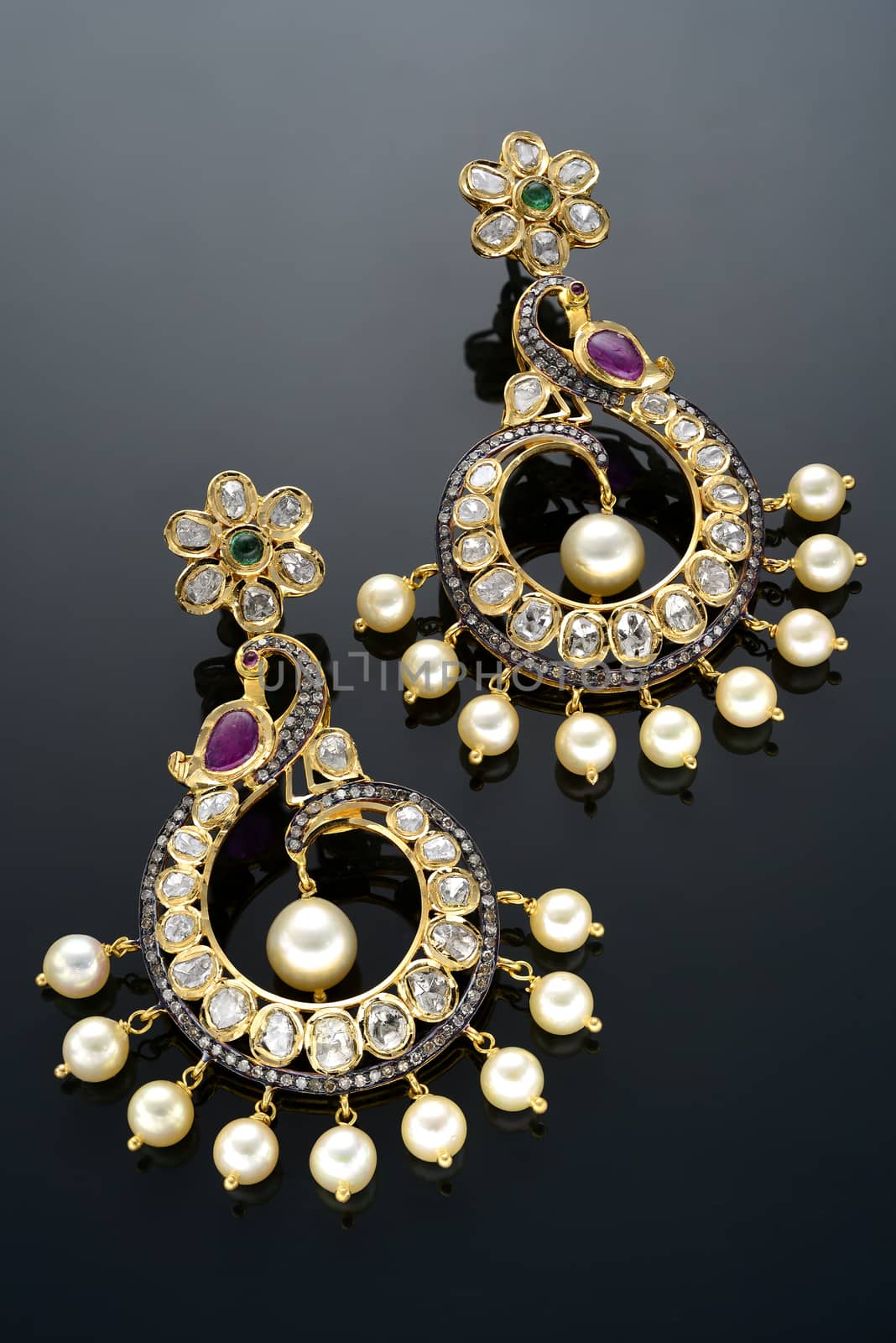 Gold jewelry by rajastills
