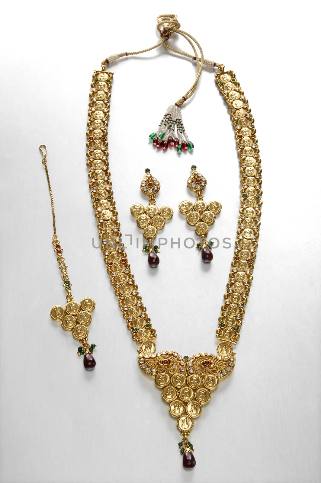 Gold jewelry by rajastills