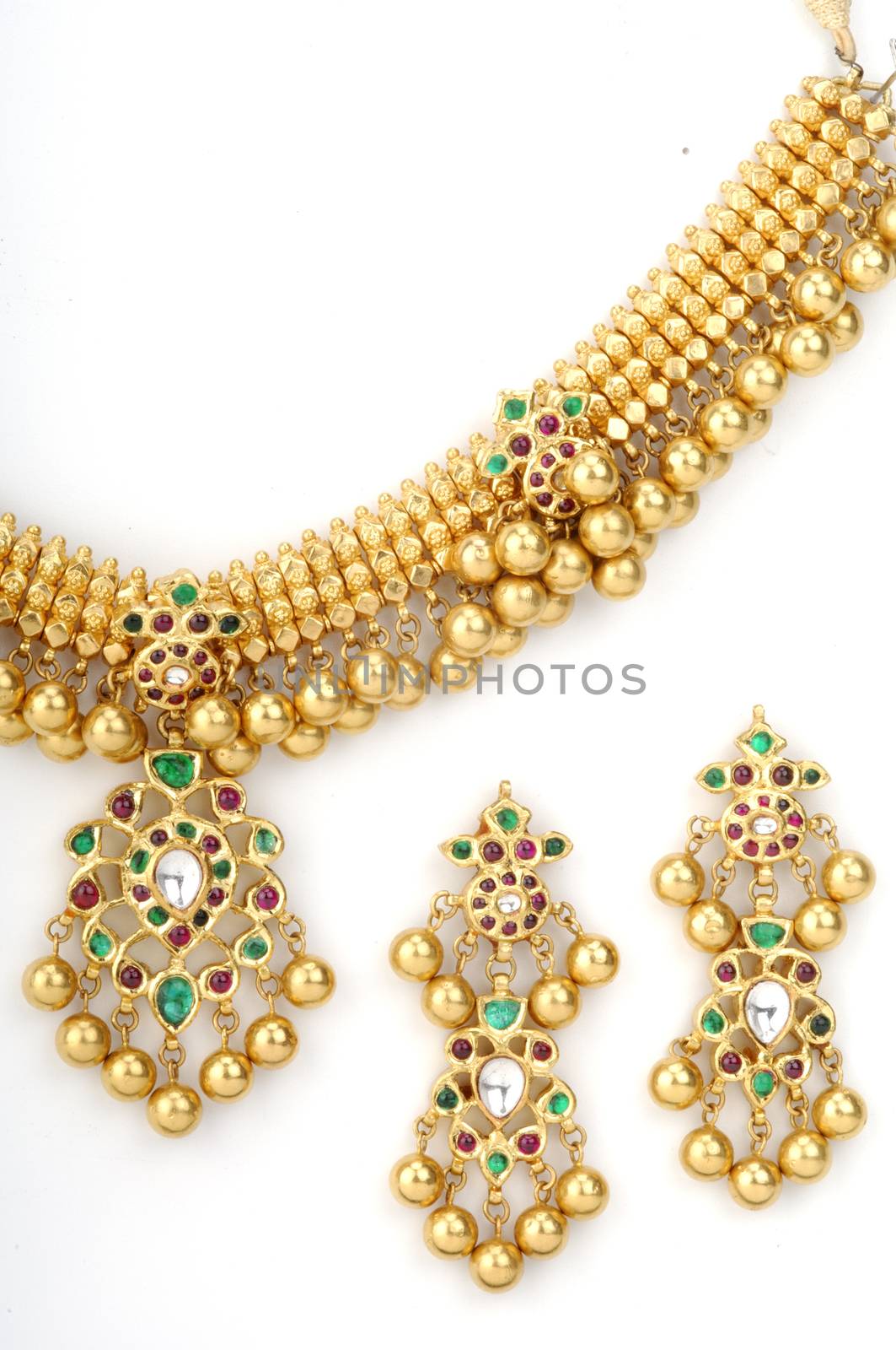Gold jewelry Macro shot by rajastills