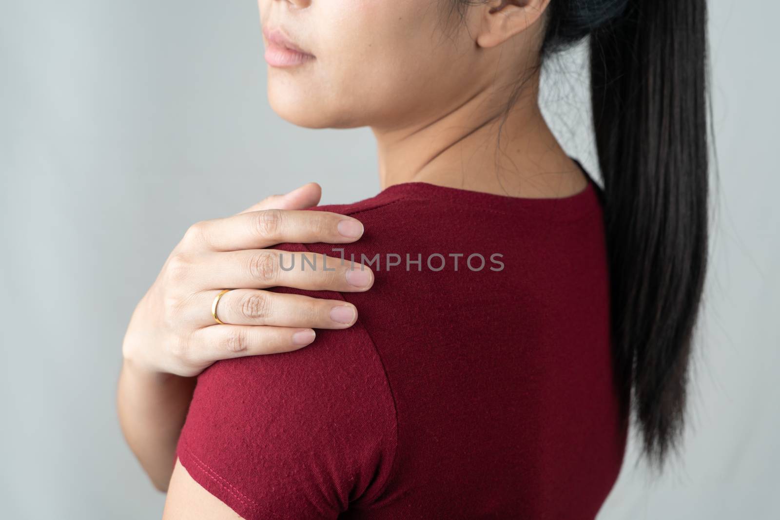 neck and shoulder pain, young women injury, healthcare and medic by psodaz