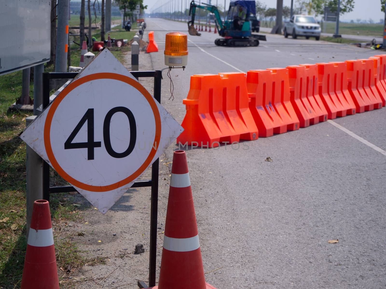 signs repairs road and worke