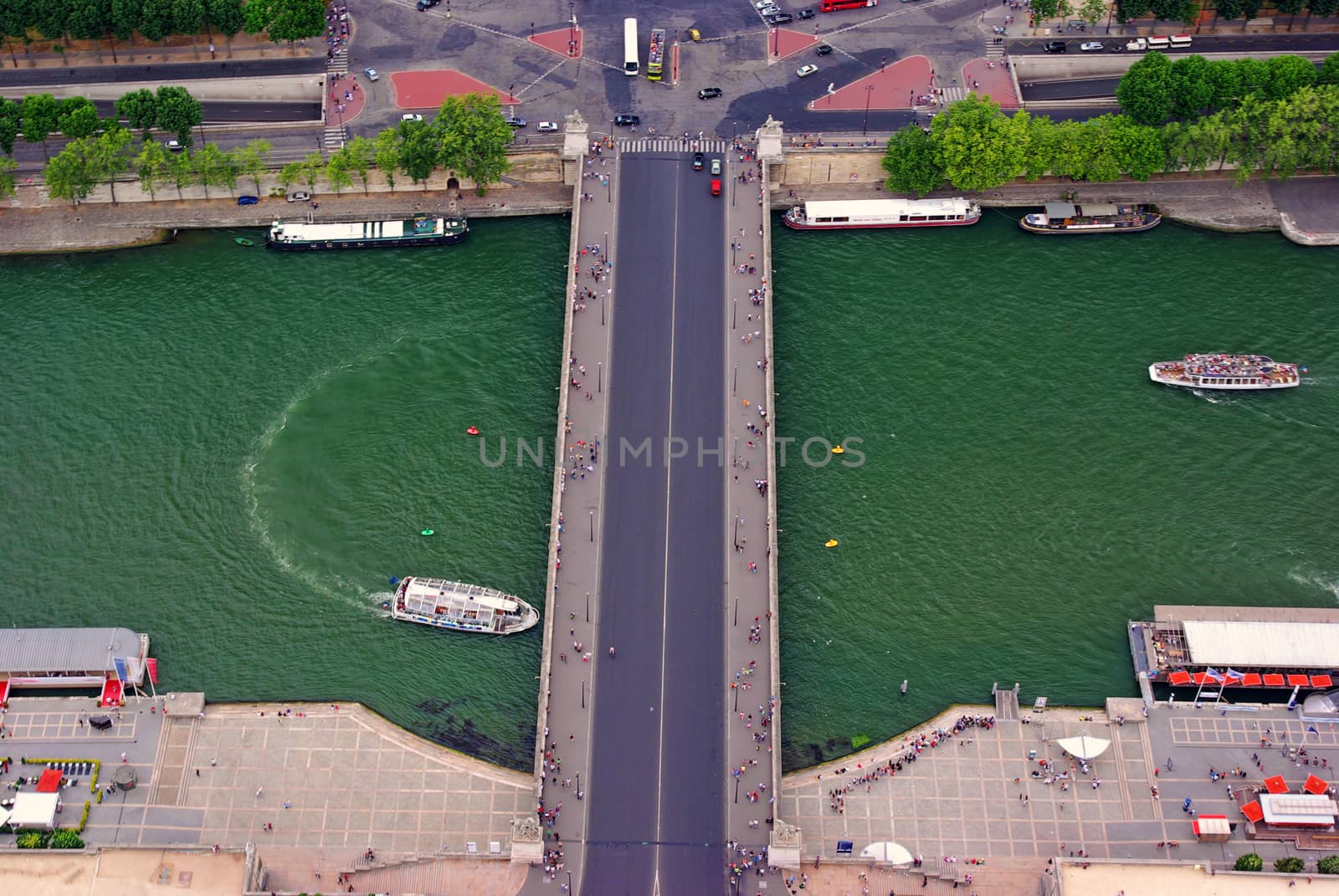 The river Seine and Lena Bridge by savcoco