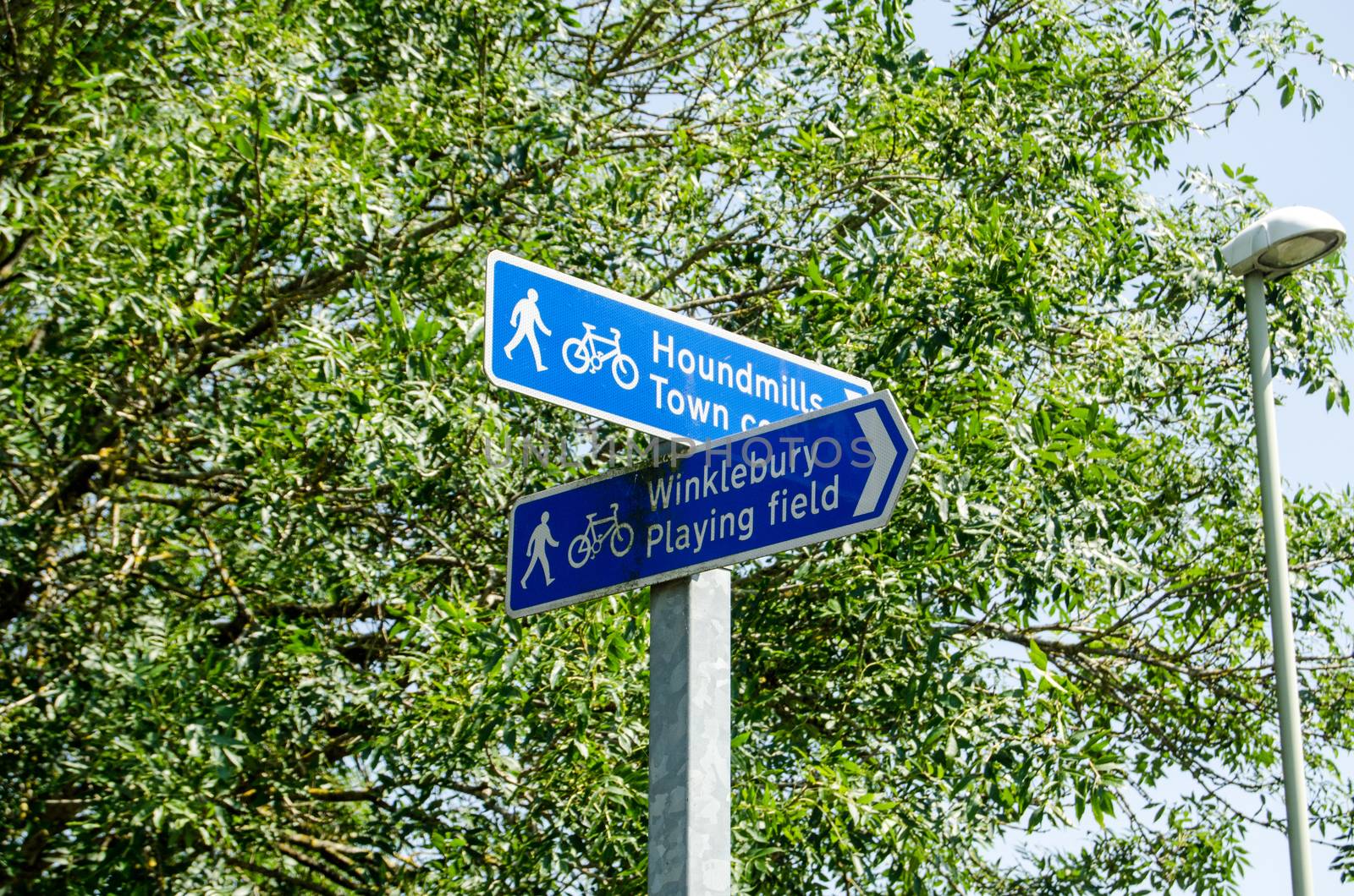 Footpath signs, Basingstoke by BasPhoto