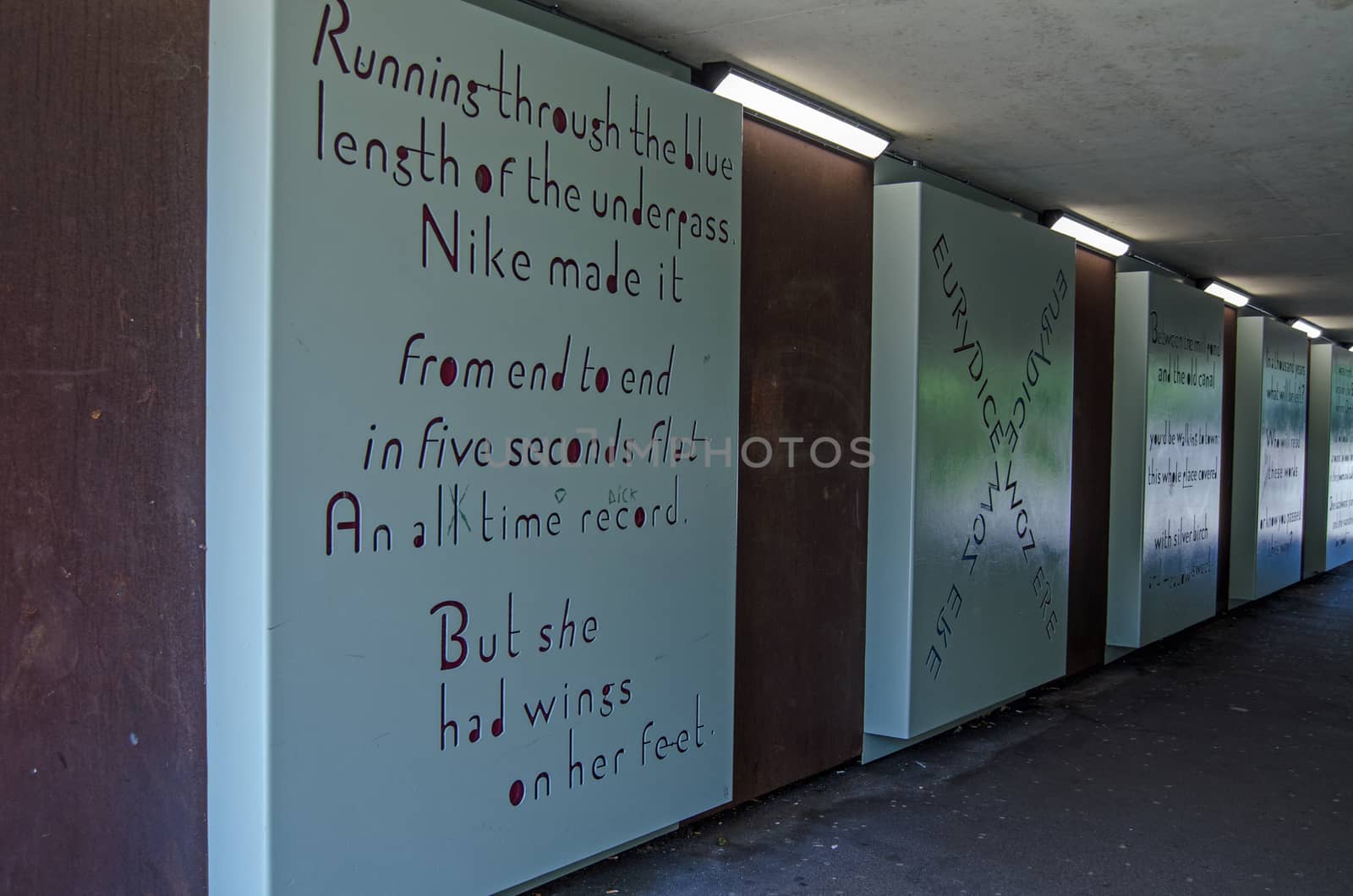 River Loddon Subway, Basingstoke, Hampshire by BasPhoto