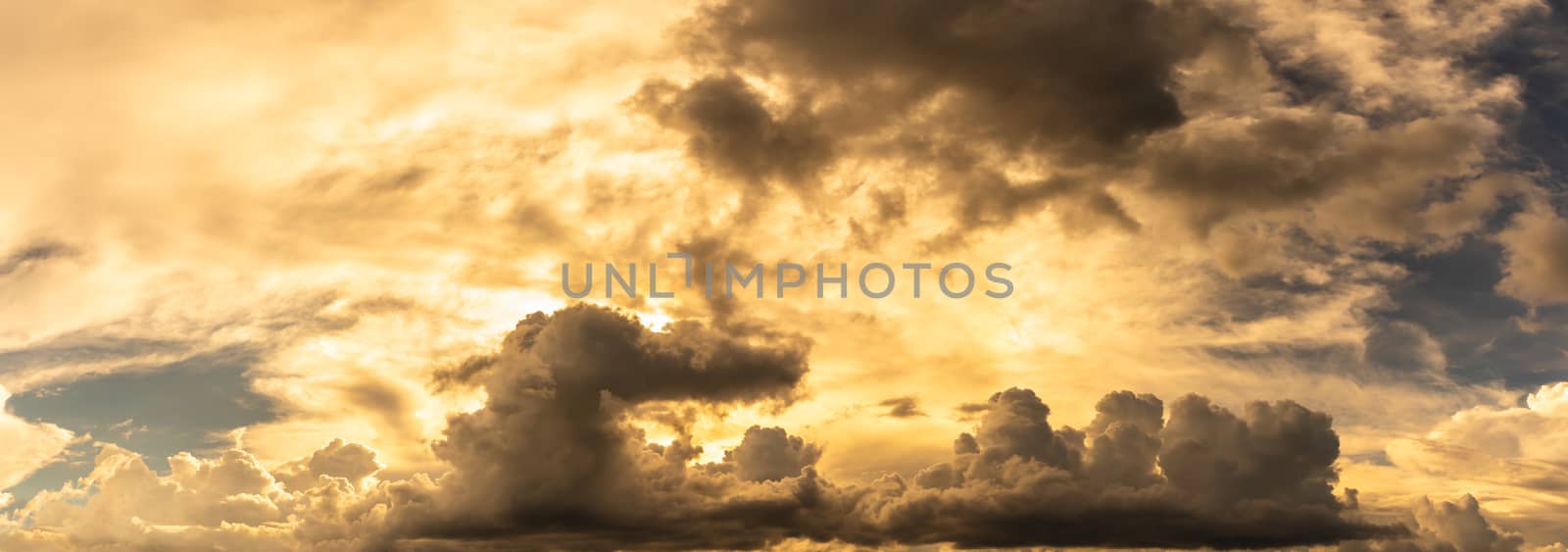 Panoramic clouds in evening time by stoonn