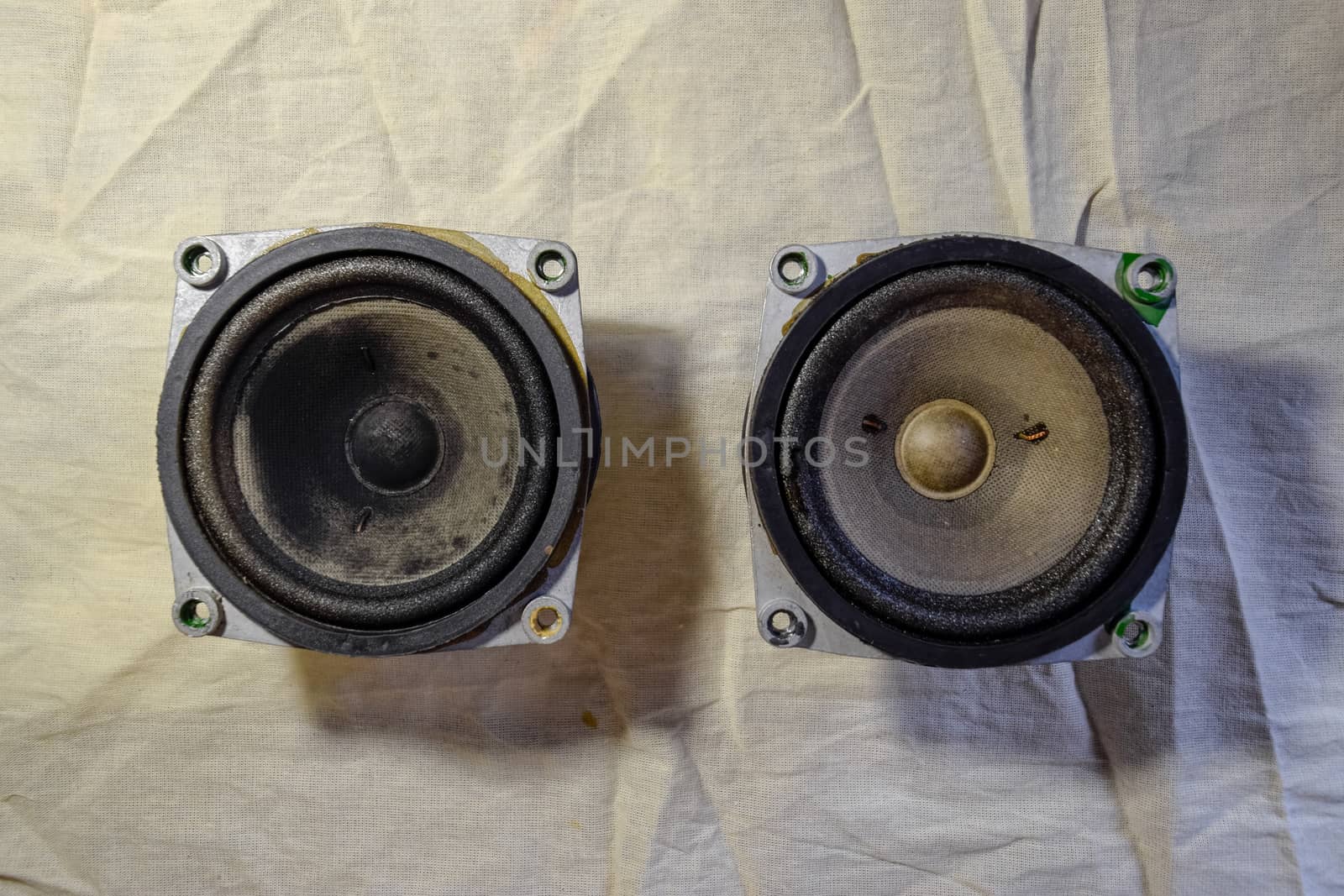 Medium-frequency speakers 20gds-3. Soviet vintage acoustics, elements of a music column.