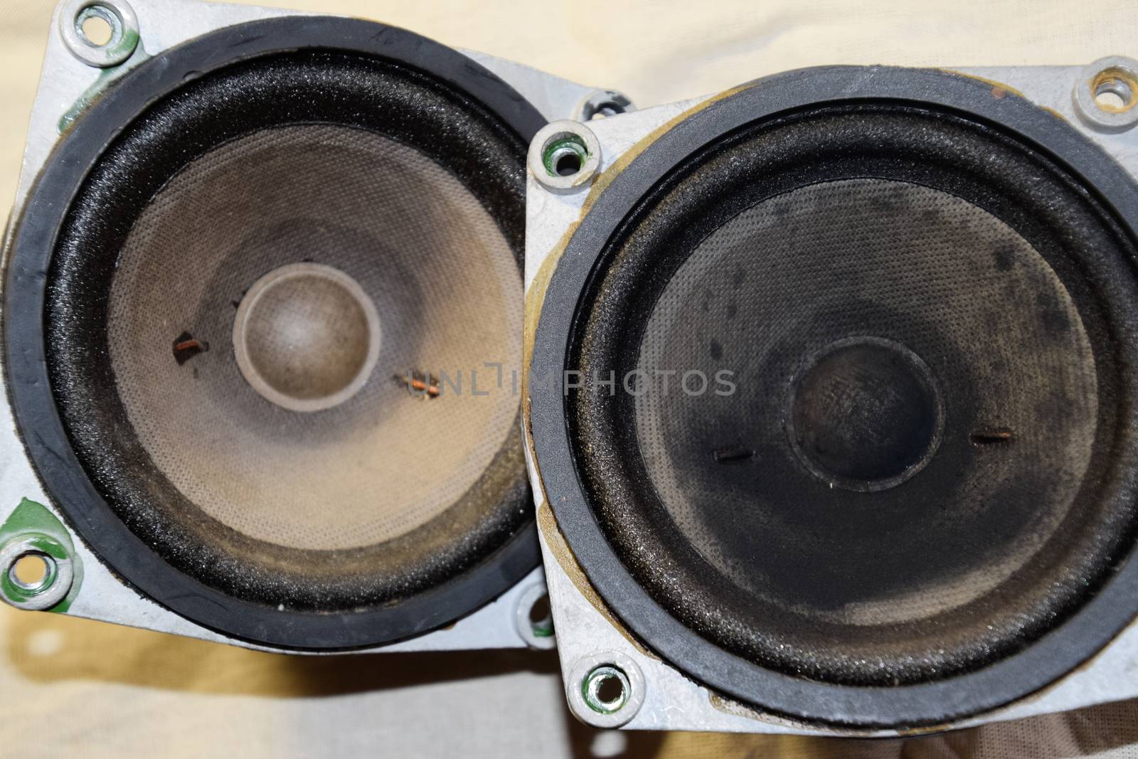 Medium-frequency speakers 20gds-3. Soviet vintage acoustics, elements of a music column.