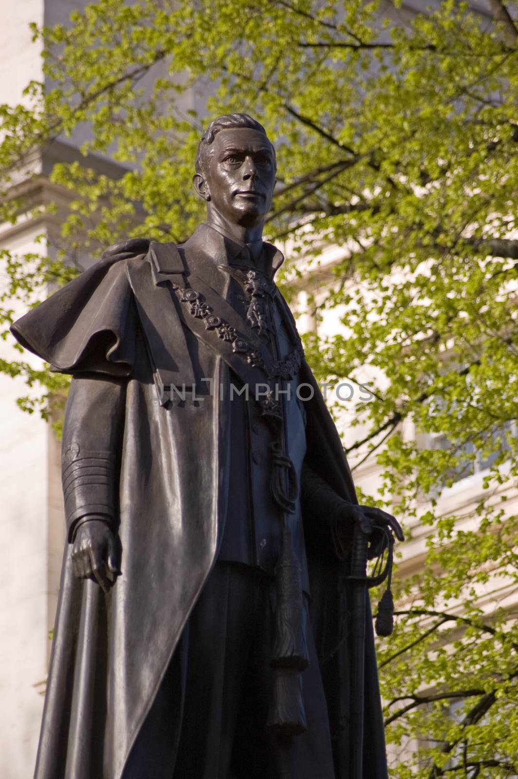 King George VI Statue by BasPhoto