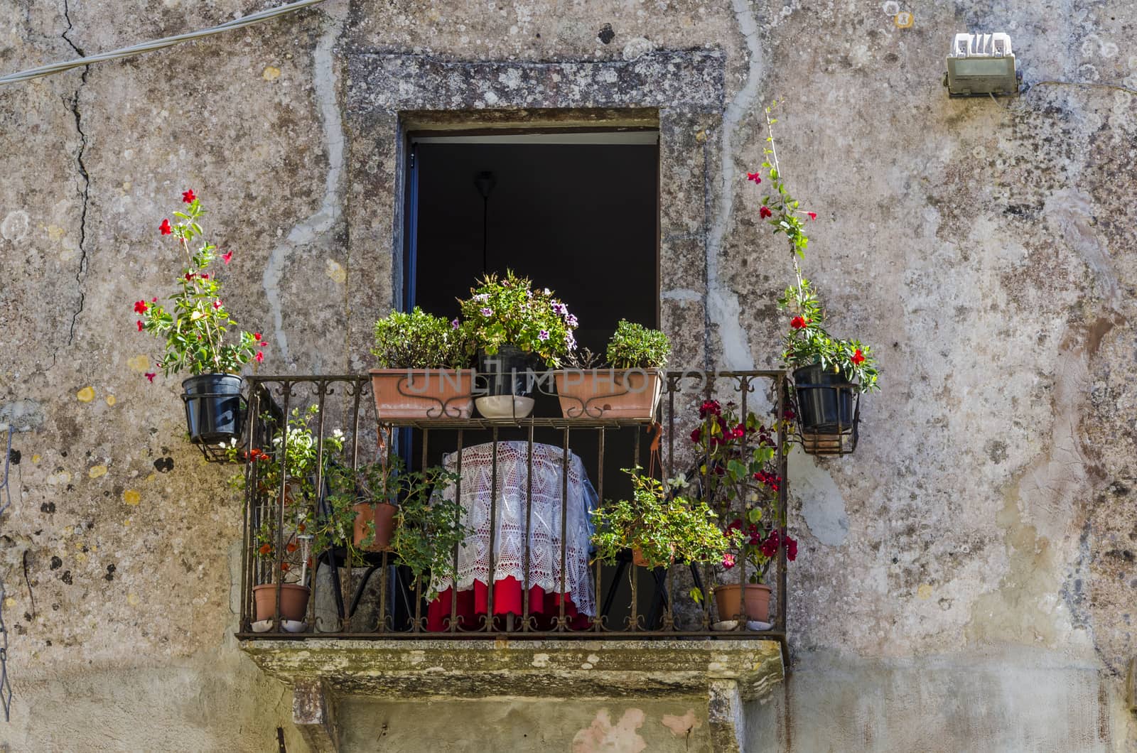 The years that erice has left its imprint in the different architectural styles that the city shows